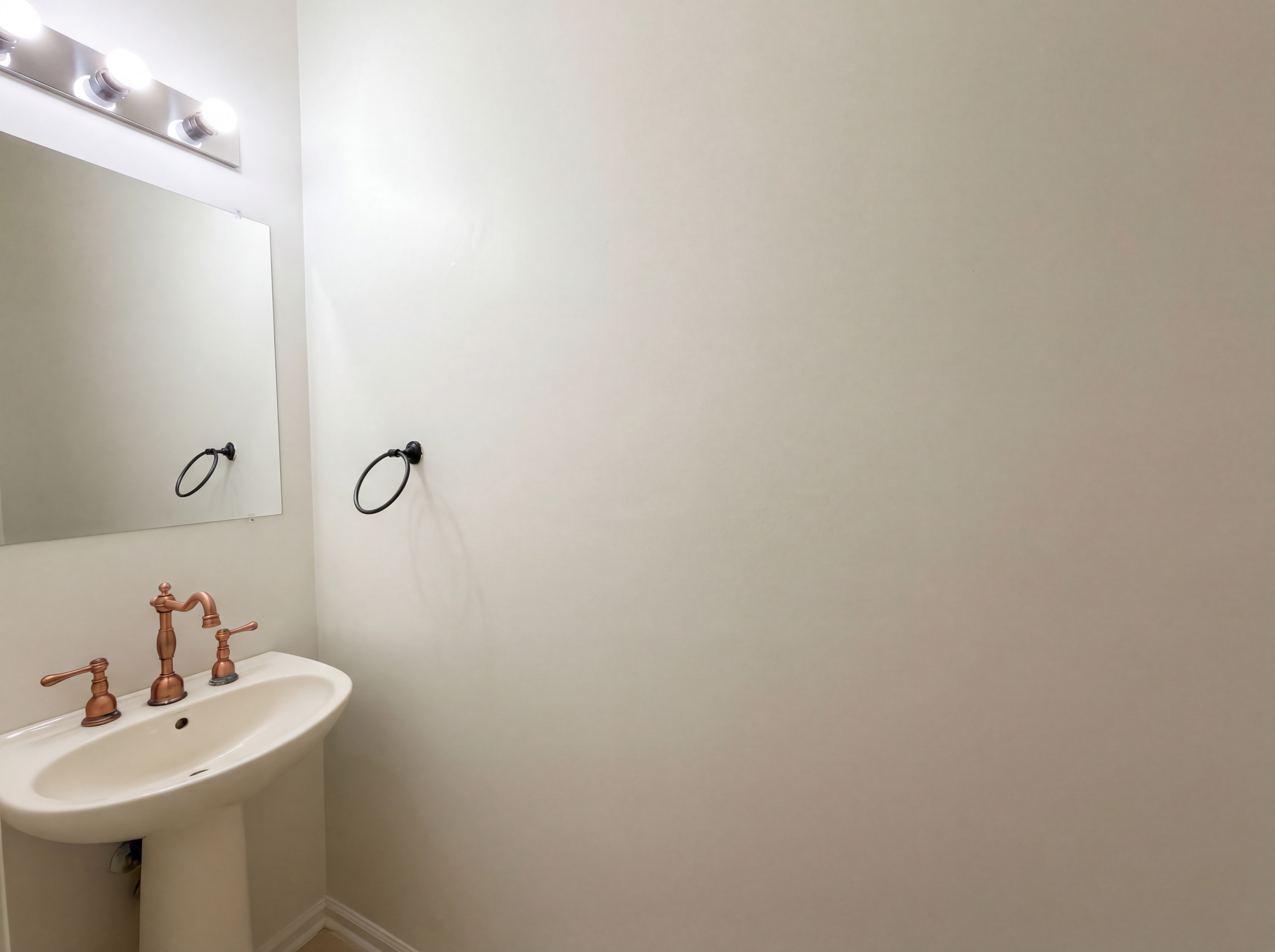 Photo 13 of 26 of 4012 Bridle Ridge Rd, Upper Marlboro, MD