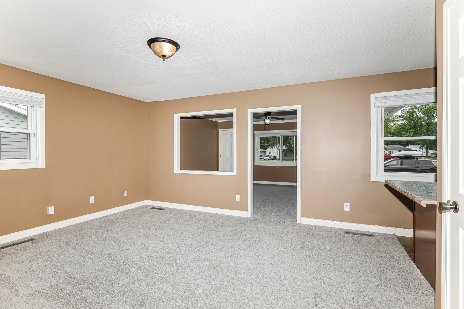 Photo 7 of 19 of 514 Wellington Blvd, Shelbyville, IN