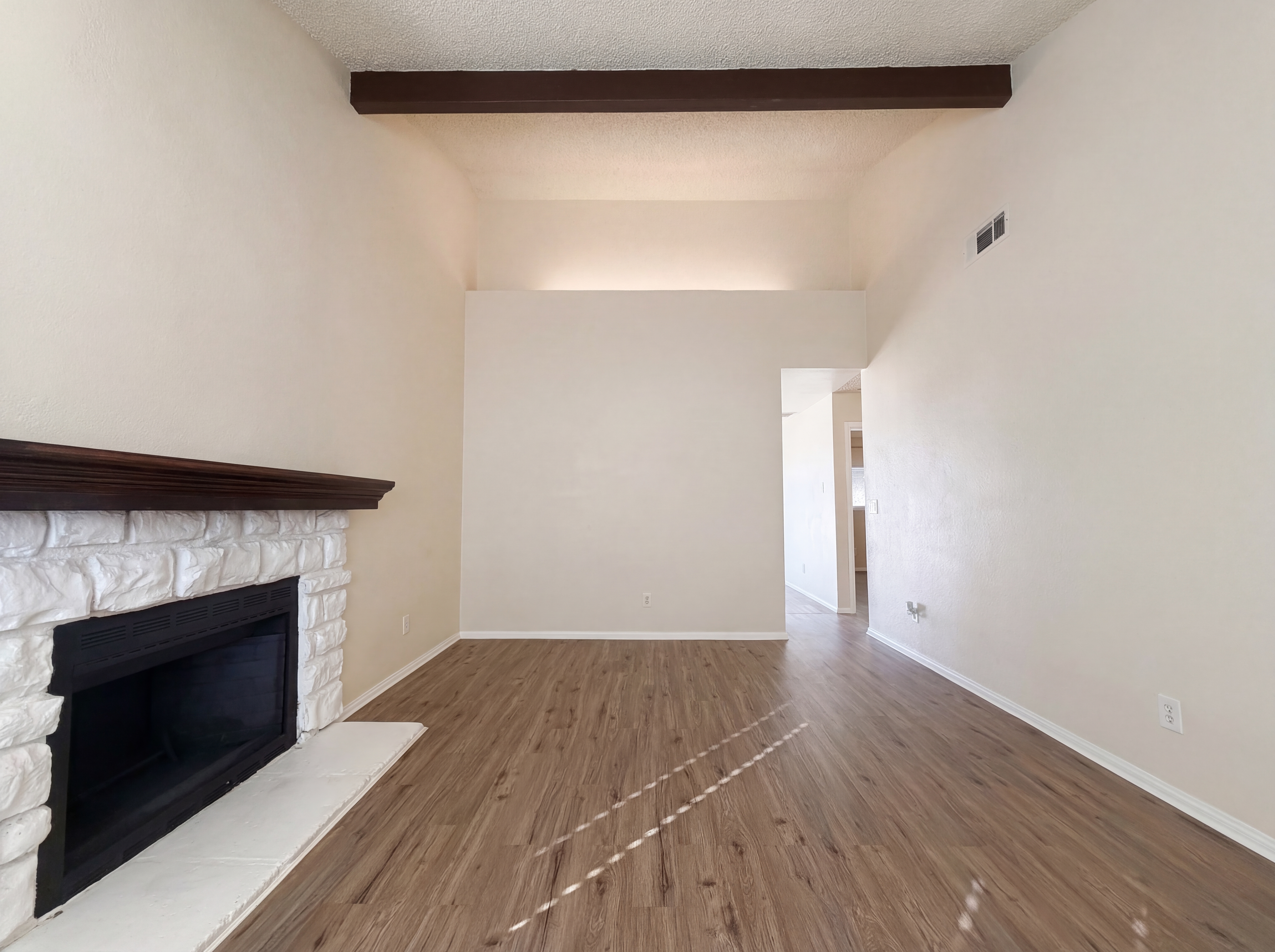 Photo 3 of 21 of 14719 Sandy Ridge Rd, Lake Hughes, CA