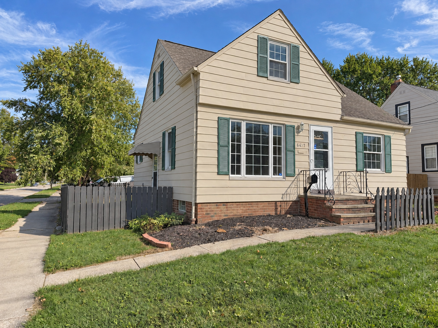 Photo 21 of 25 of 6437 Westminster Dr, Cleveland, OH