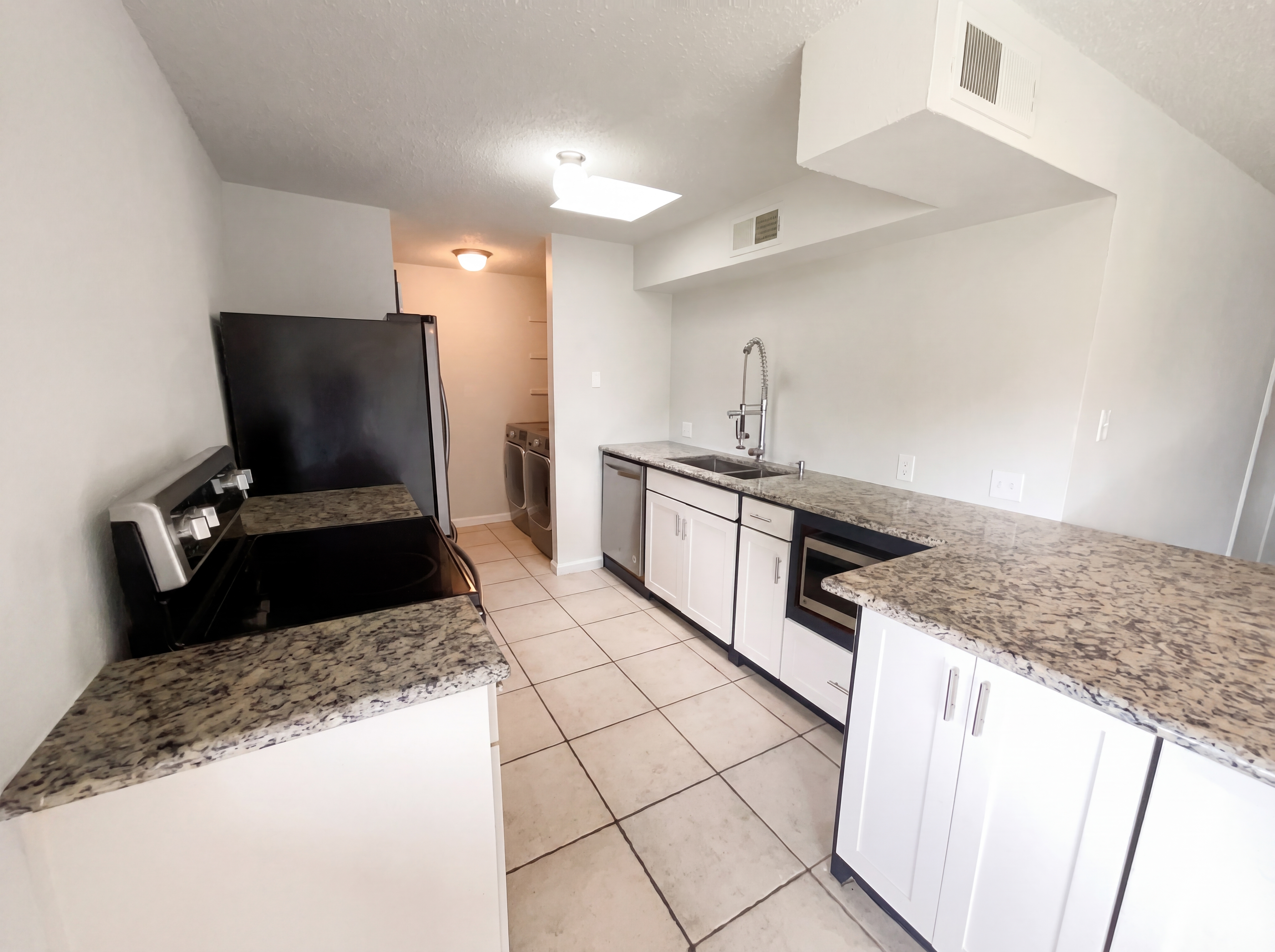 Photo 6 of 16 of 3801 Grecian Ct, Plano, TX