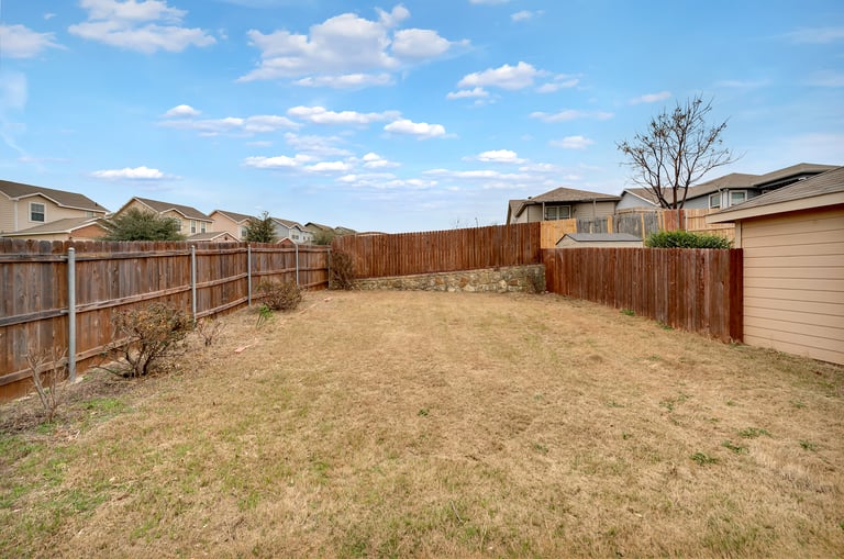 Photo 18 of 20 - 10731 Deauville Dr, Fort Worth, TX 76108
