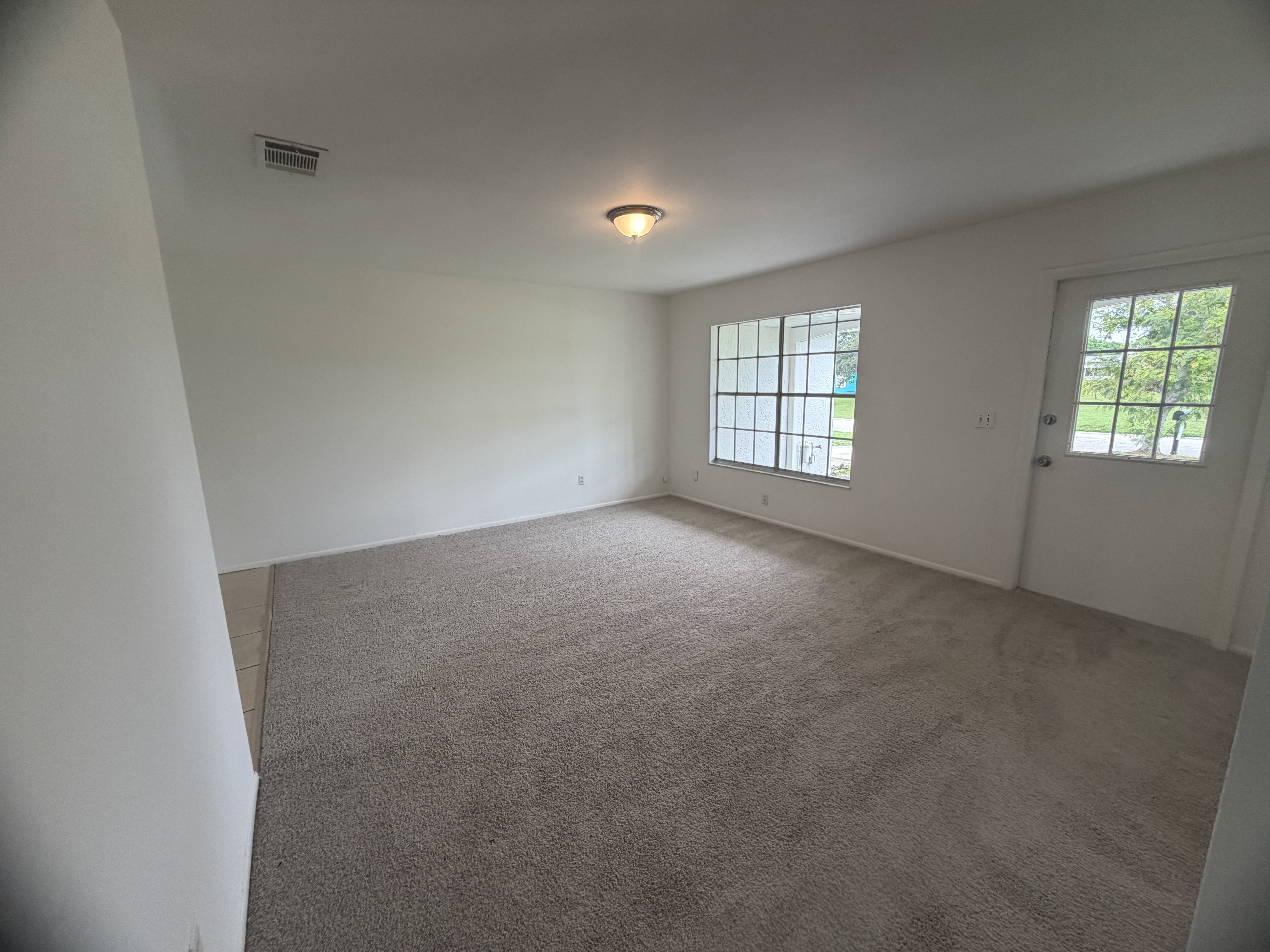 Photo 5 of 21 of 1832 SE Wexford Ct, Port Saint Lucie, FL