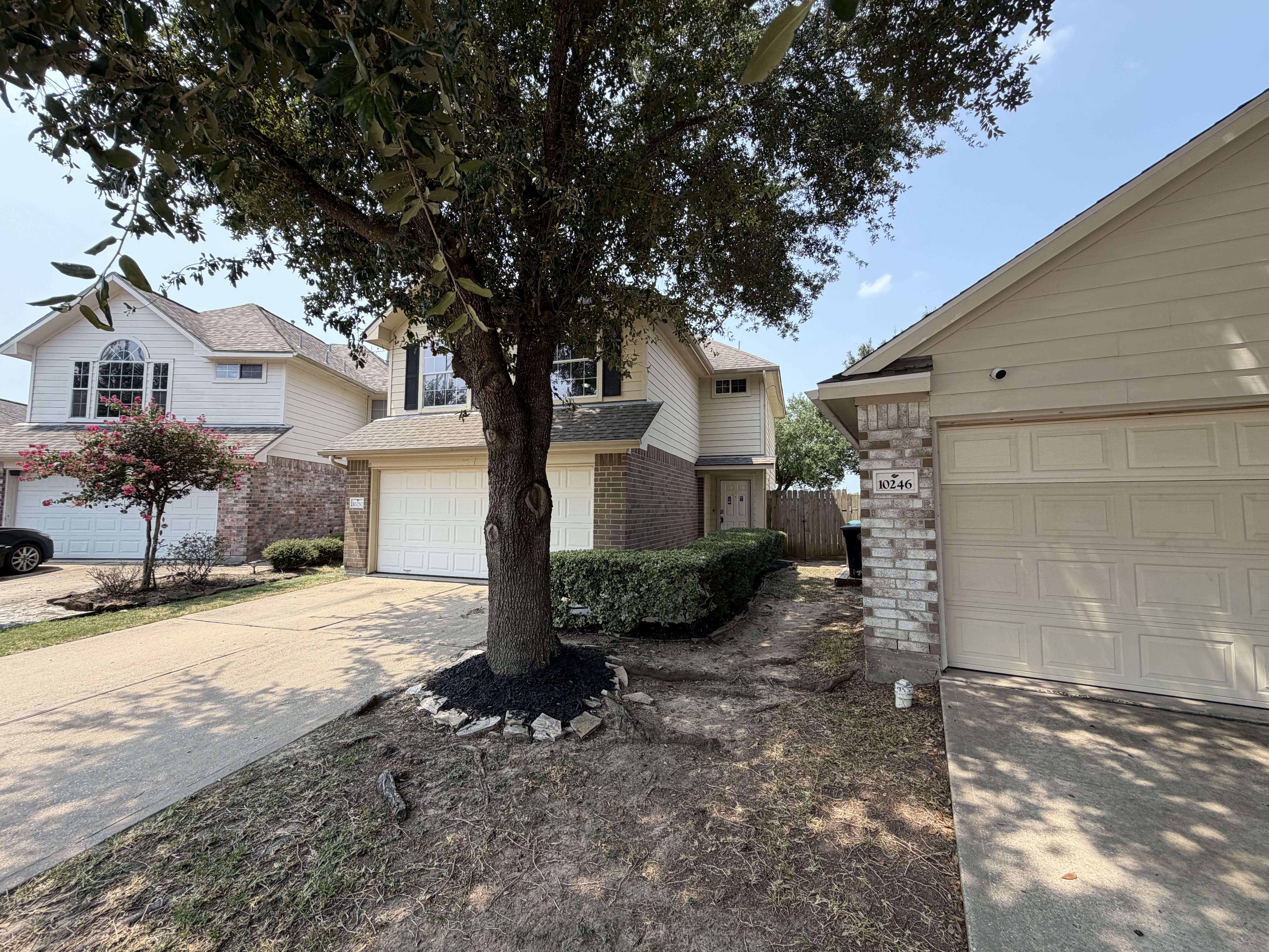 Photo 25 of 28 of 10250 Rolleston Ln, Houston, TX