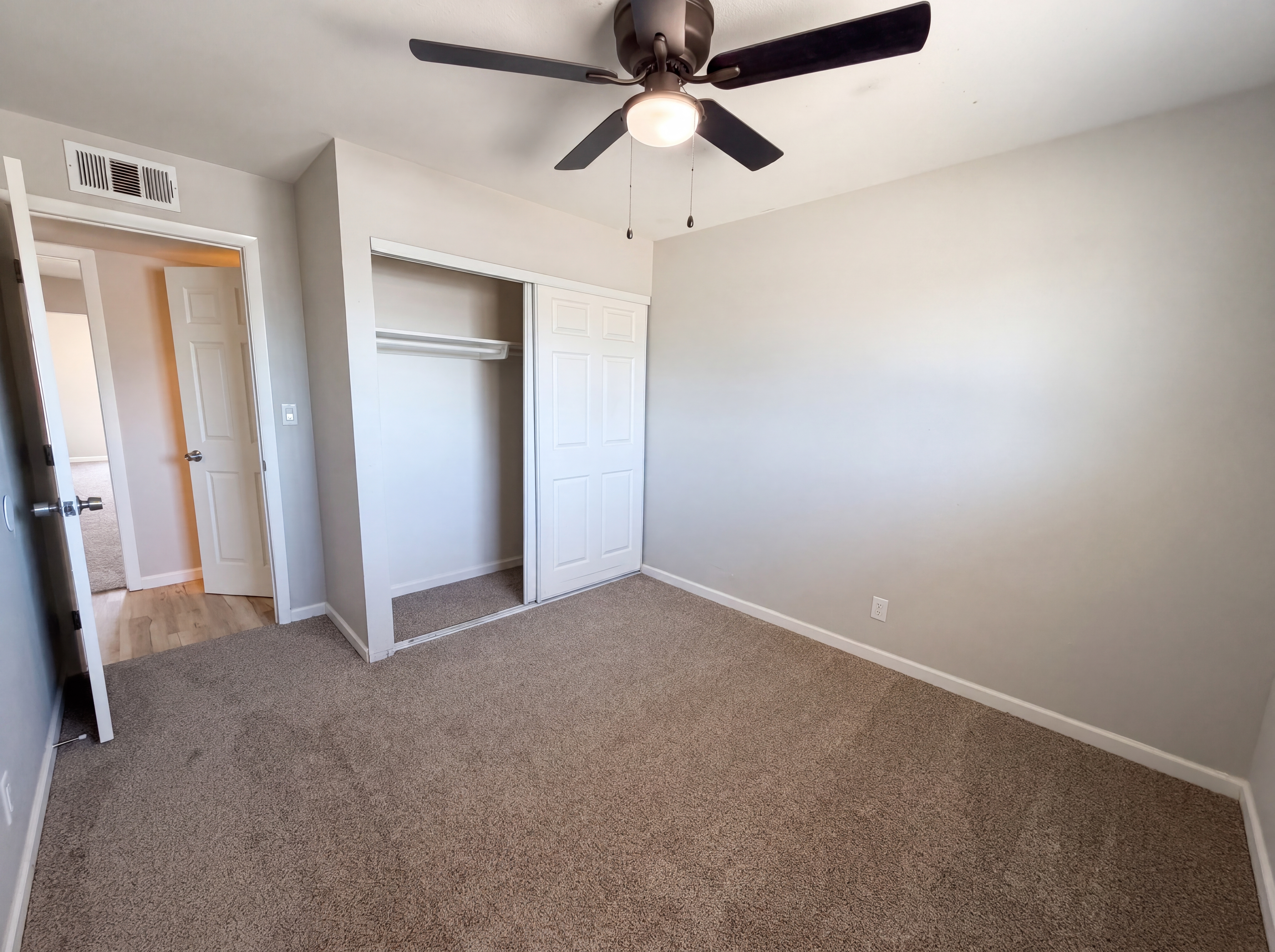 Photo 17 of 29 of 8631 S 6th St, Phoenix, AZ