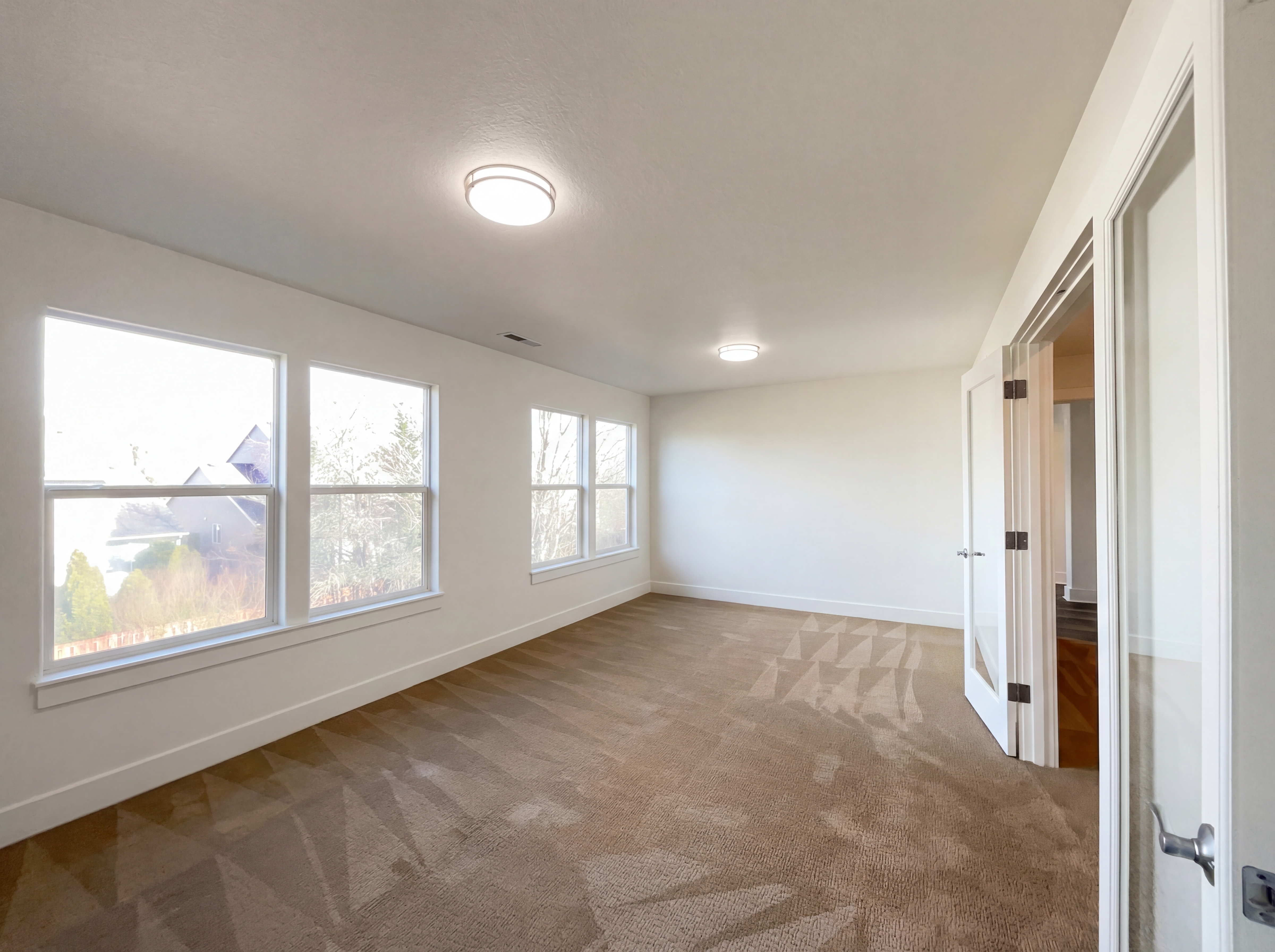 Photo 16 of 35 of 10989 SW Oneida St, Tualatin, OR