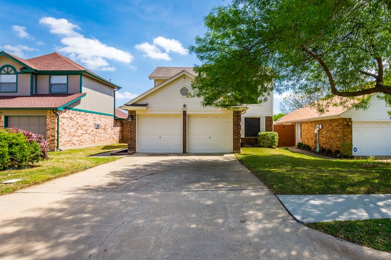 Photo 24 of 26 - 935 Boxwood Dr, Lewisville, TX 75067