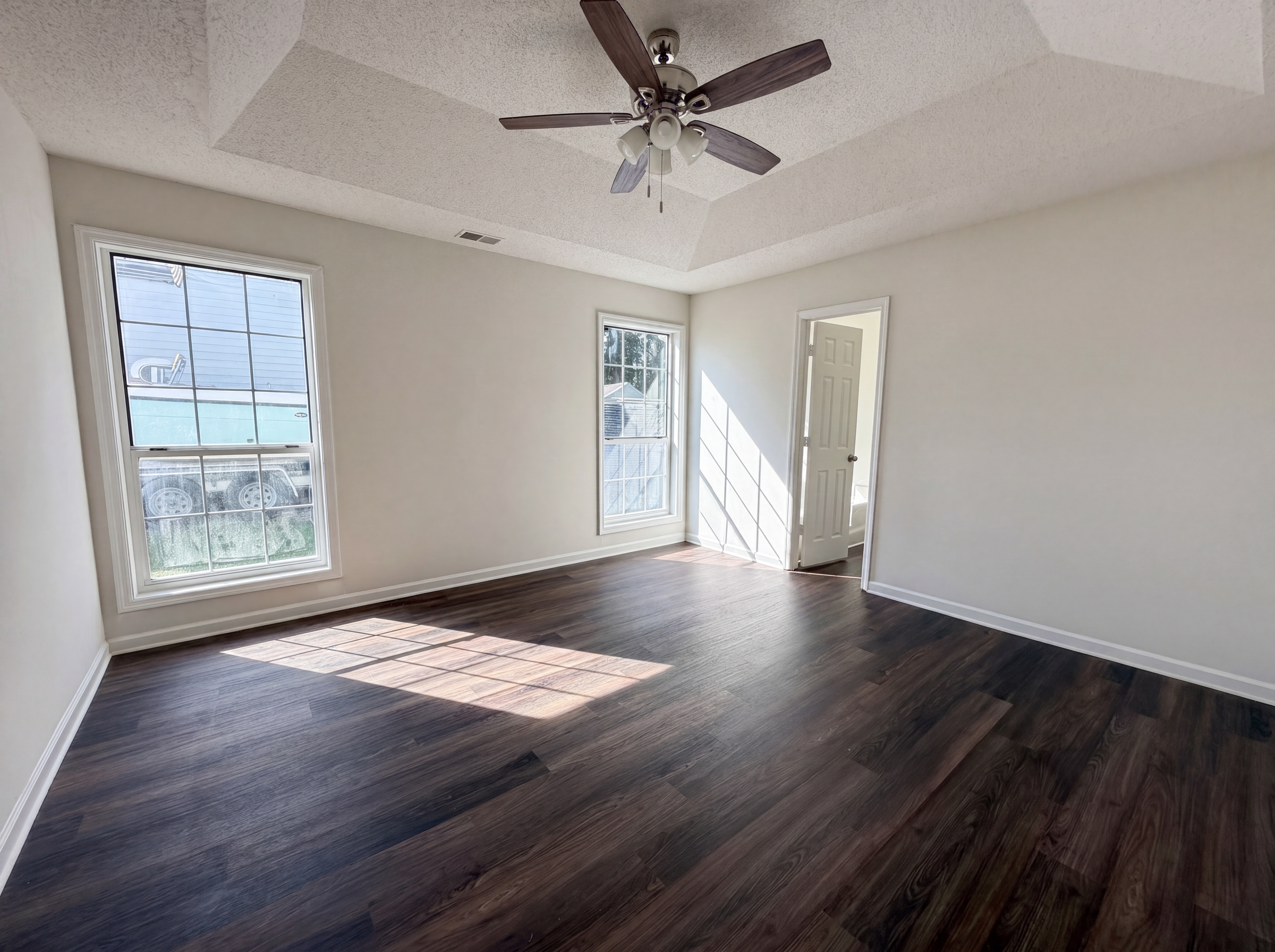 Photo 8 of 26 of 2028 Larson Ln, Goose Creek, SC