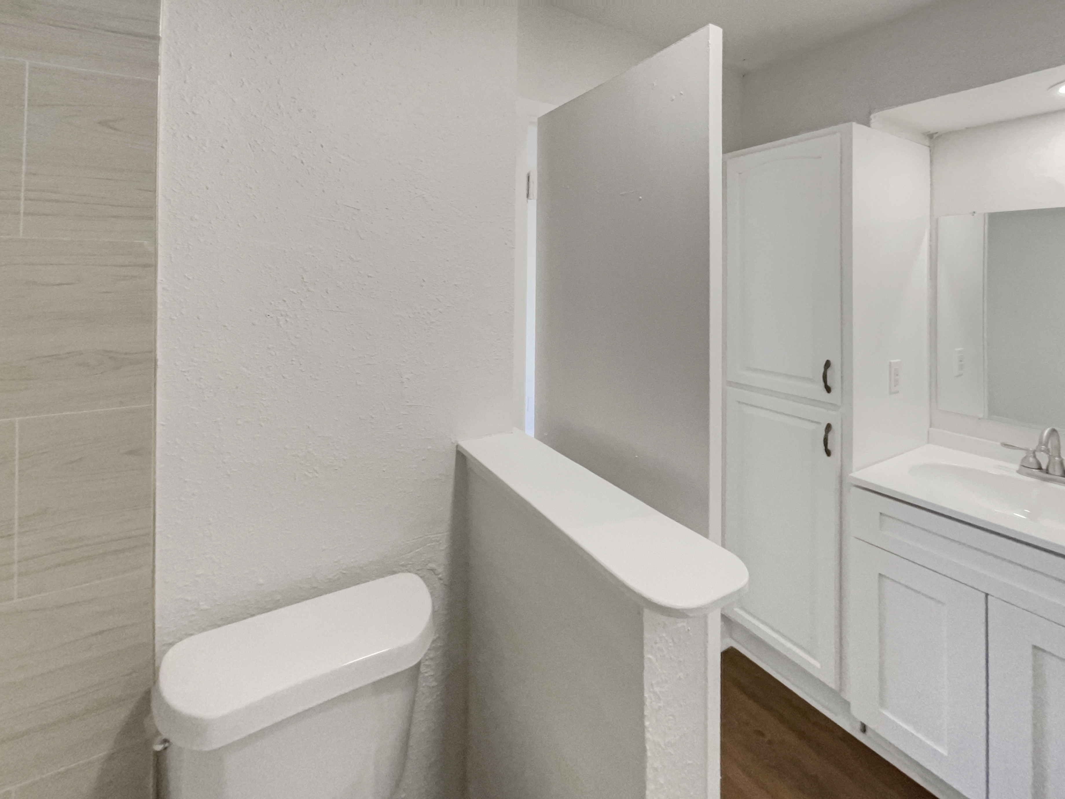 Photo 15 of 25 of 1426 Whiteoak Dr, Garland, TX