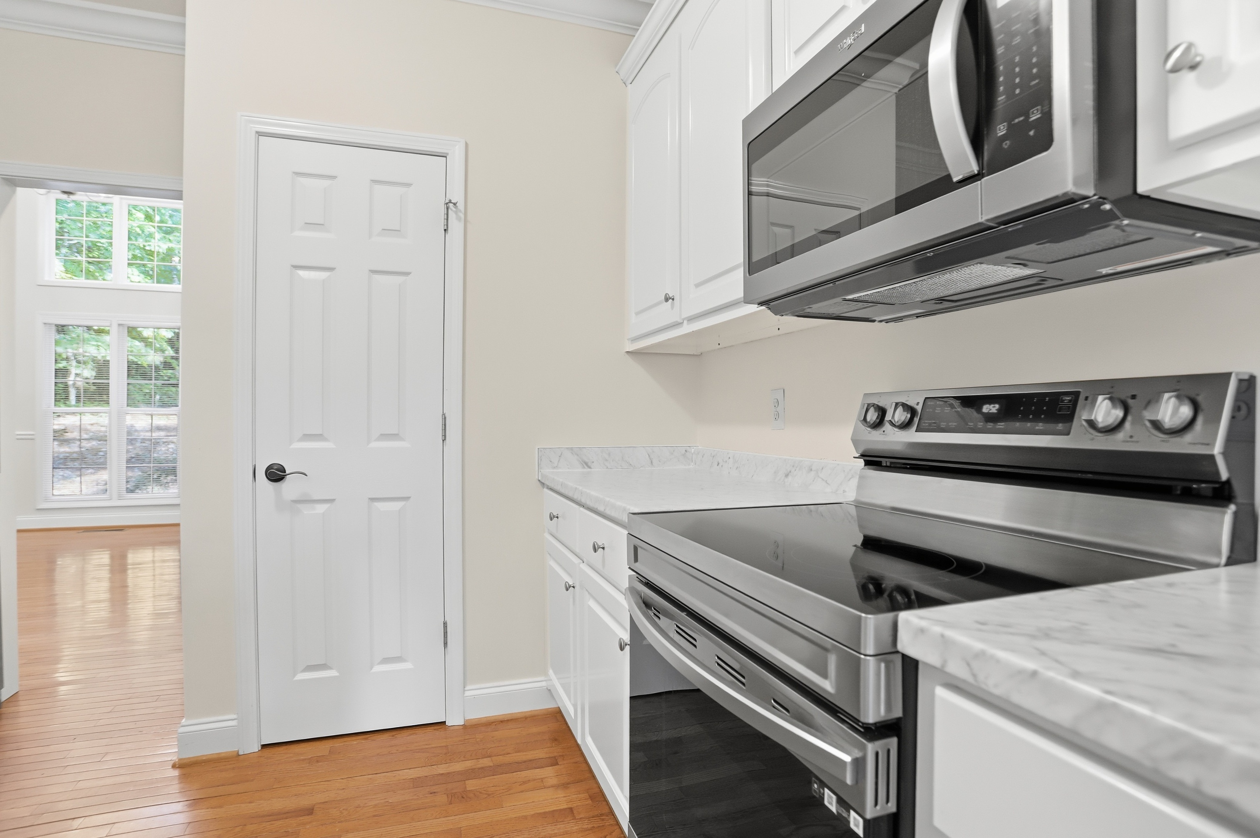 Photo 13 of 34 of 940 Cider Ridge Ct, Clarkesville, GA