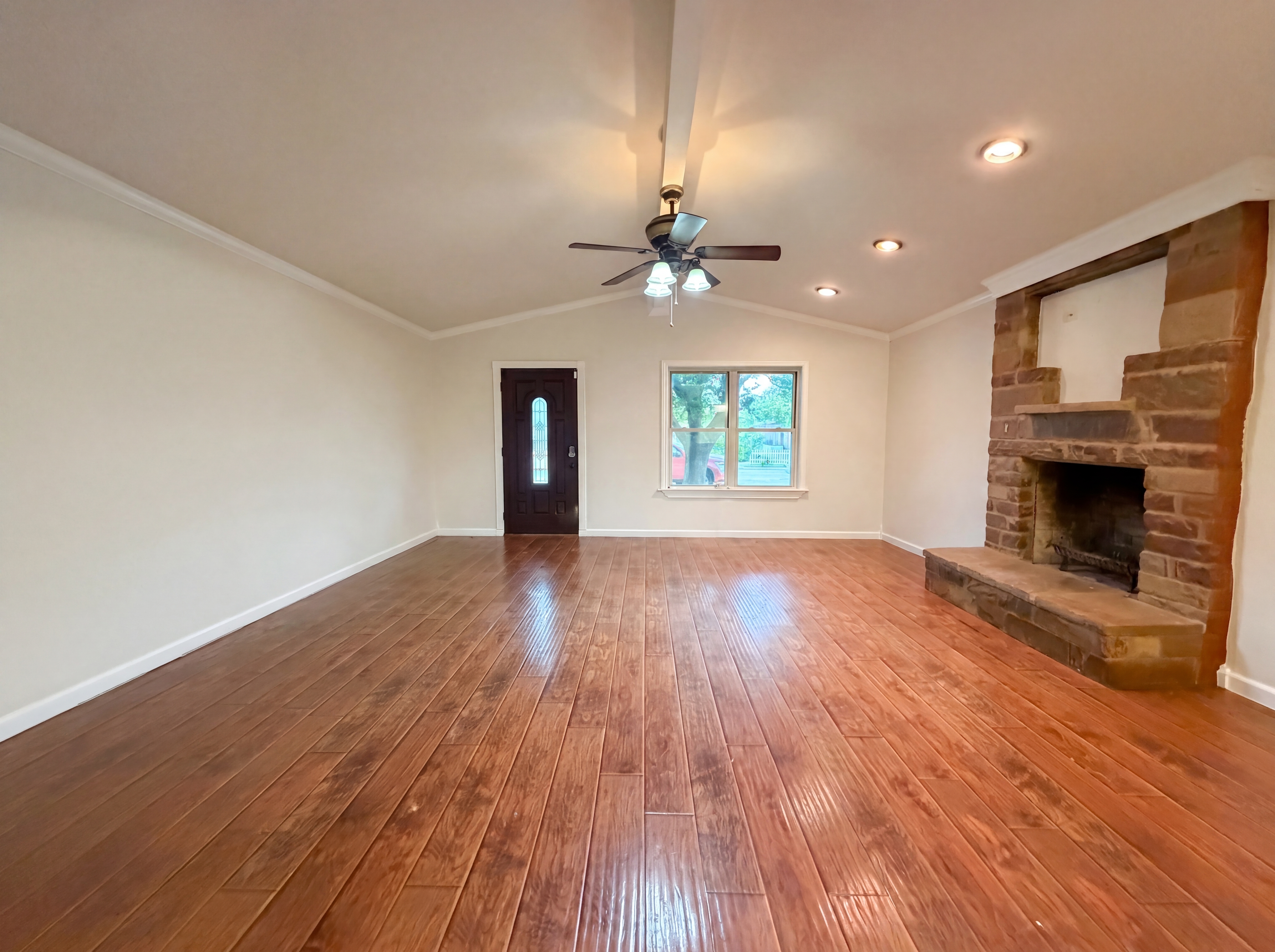 Photo 9 of 18 of 203 W Hogan Dr, Copperas Cove, TX