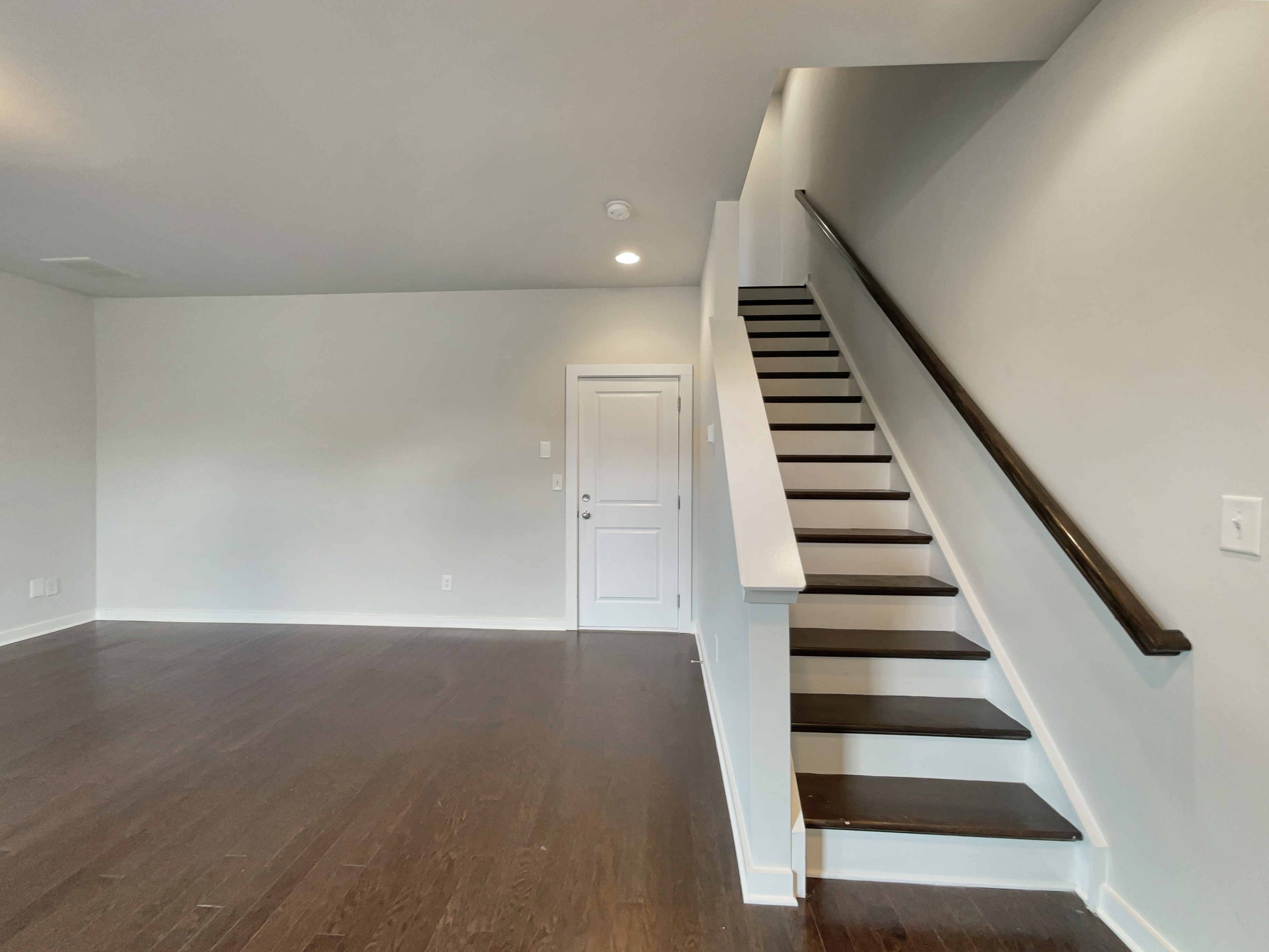 Photo 9 of 22 of 2321 Silver Crescent Dr, Charlotte, NC