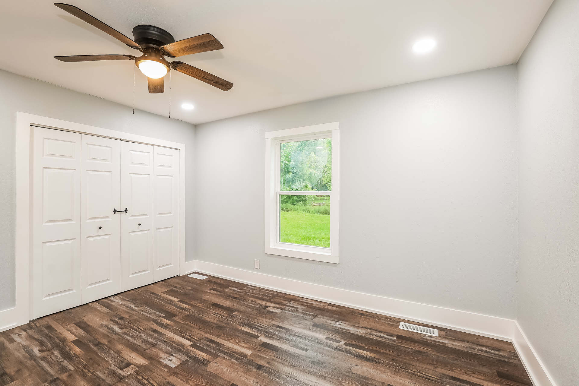 Photo 4 of 24 of 120 White St, Hopkinsville, KY