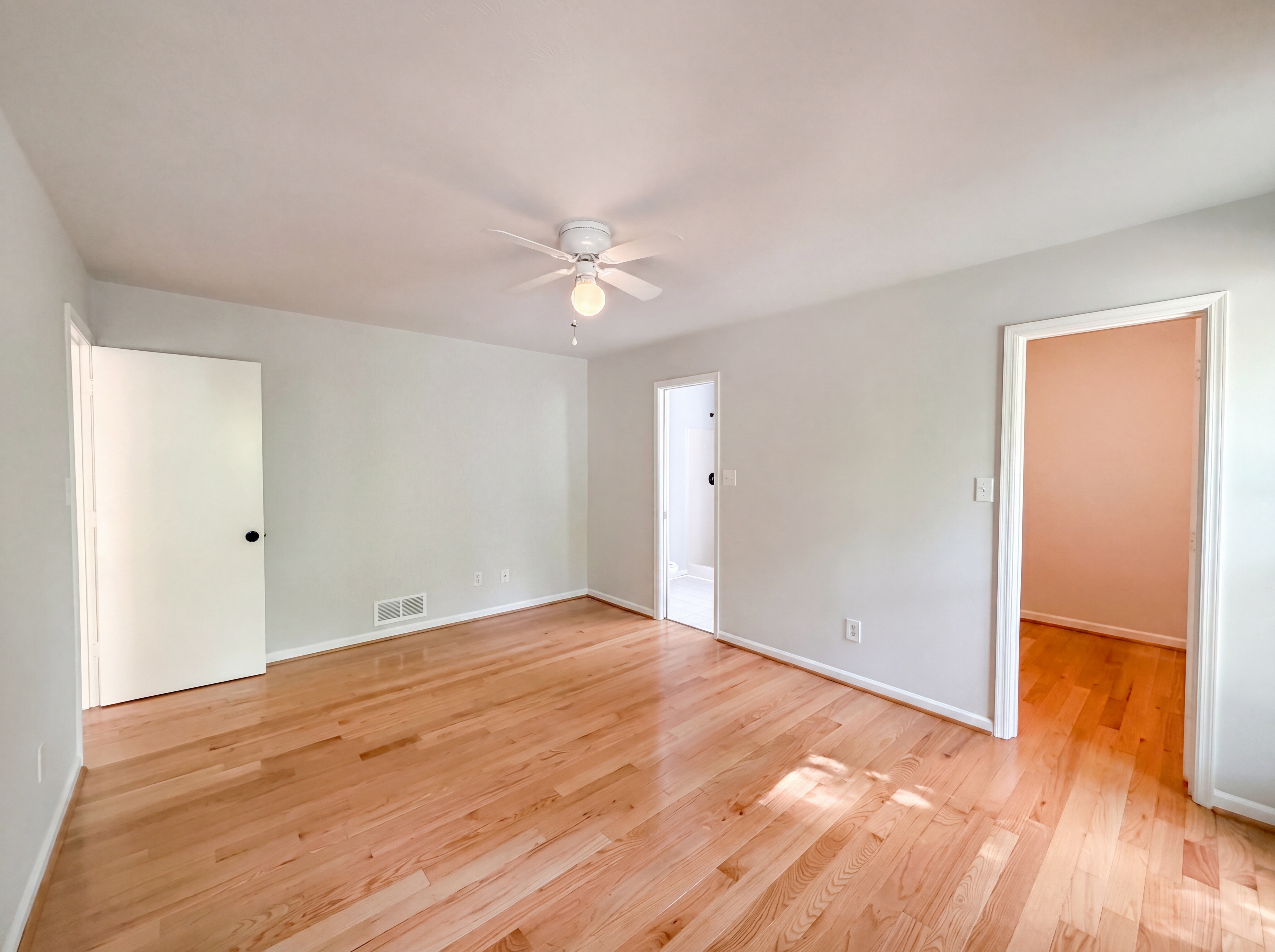 Photo 11 of 24 of 3143 Chase Ct SW, Marietta, GA