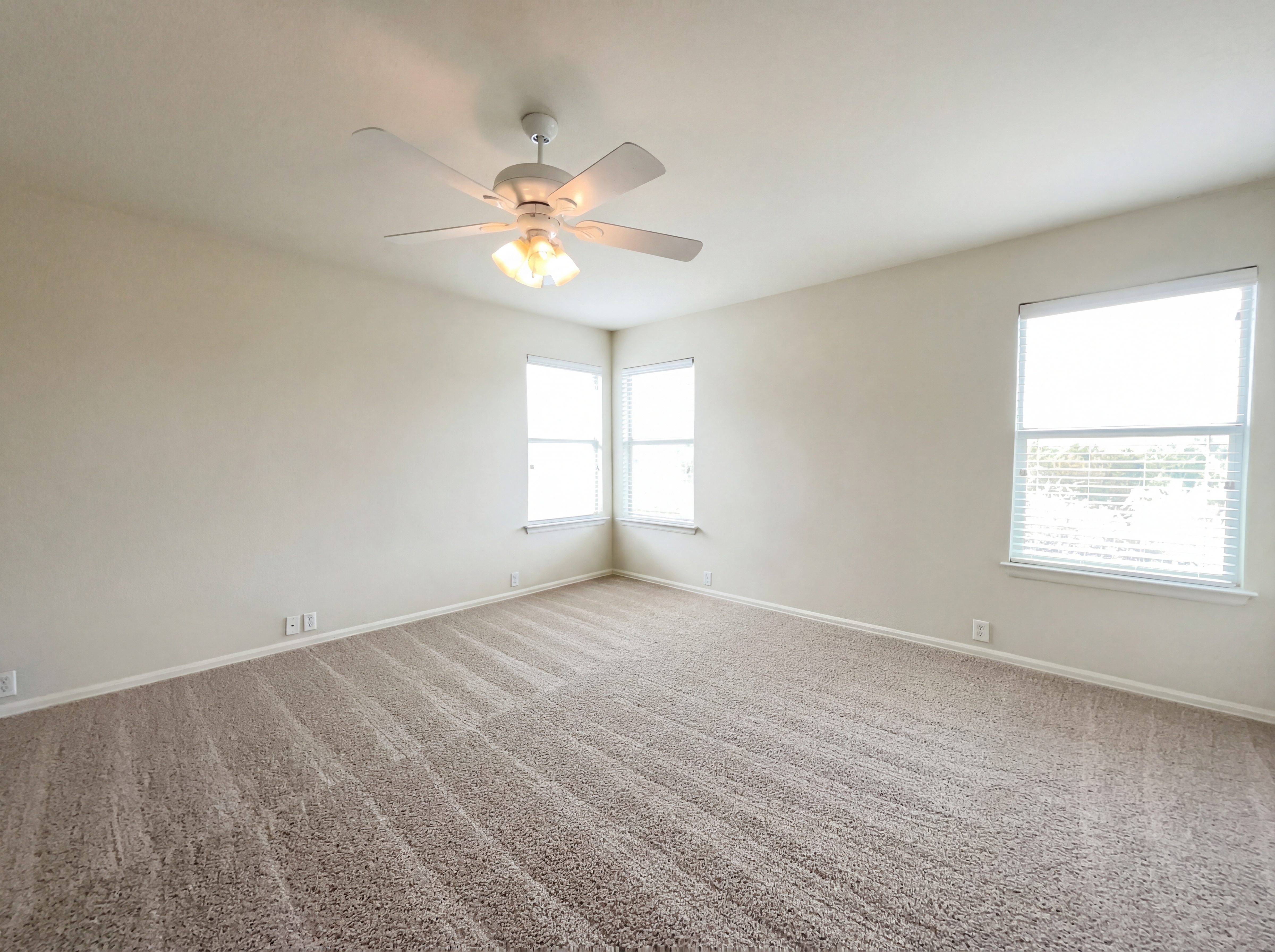 Photo 4 of 37 of 965 Sweet Gum Dr, Kyle, TX
