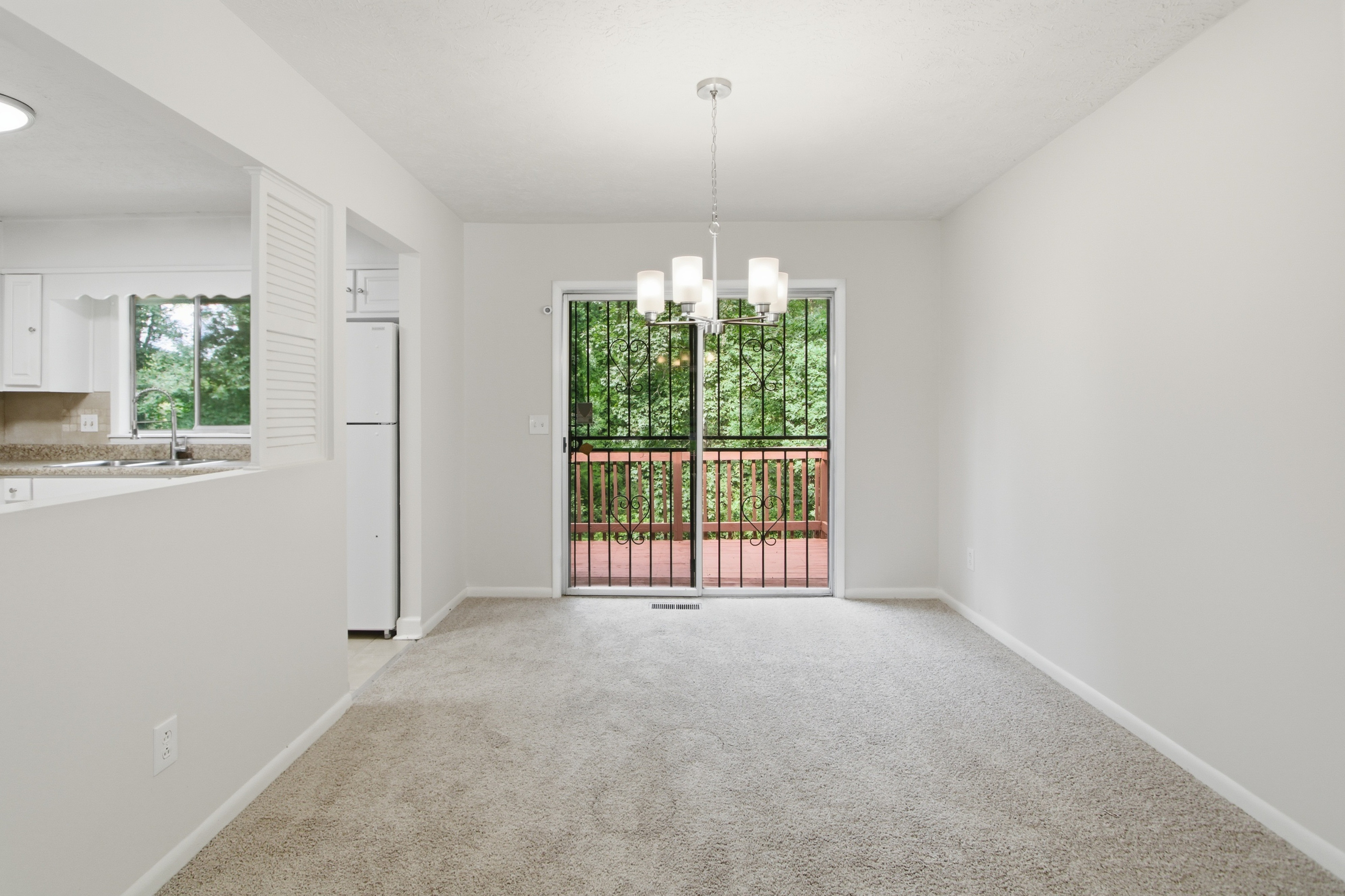 Photo 11 of 30 of 1446 Walnut Ridge Way, Stone Mountain, GA