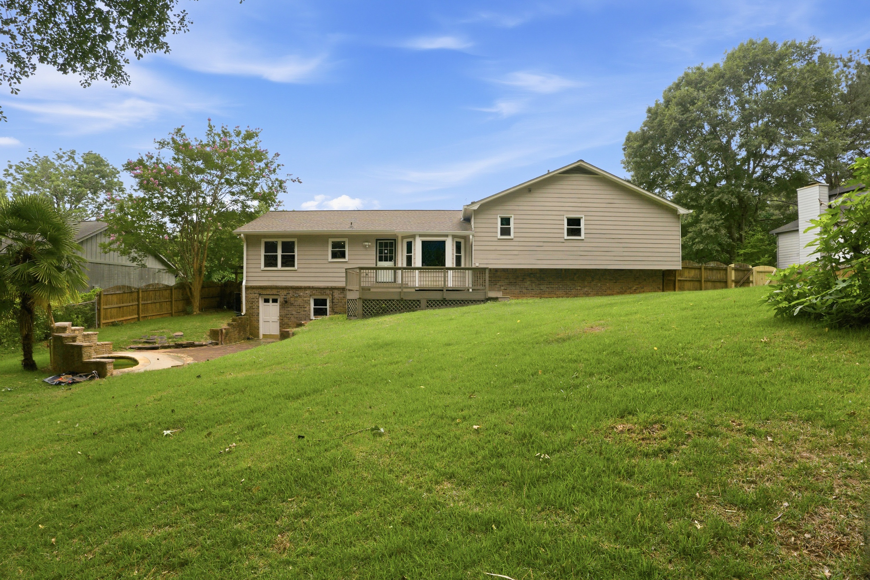 Photo 34 of 37 of 3839 Cotswold Dr , Lilburn, GA