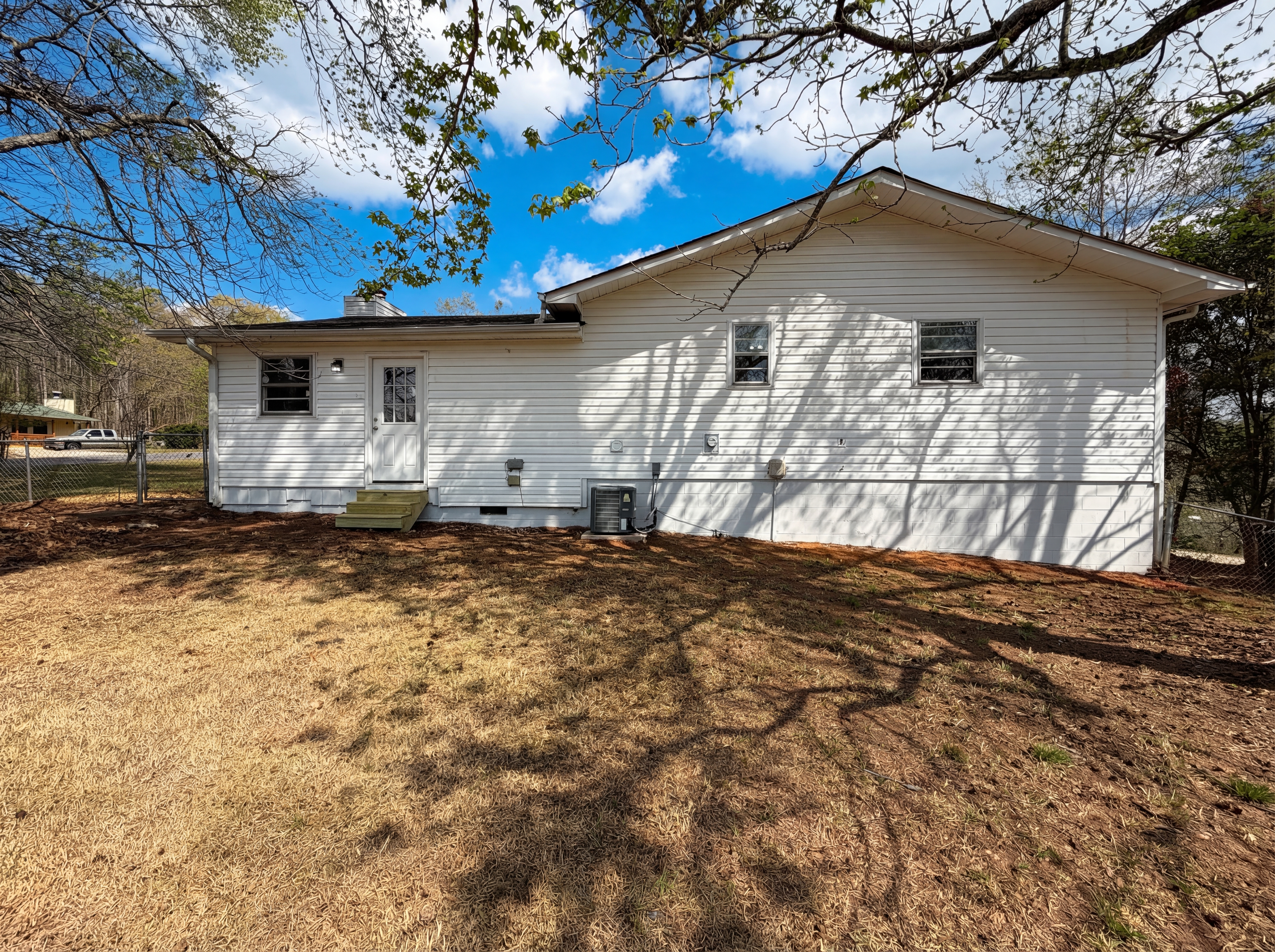 Photo 9 of 19 of 2405 Eric Ln, Douglasville, GA