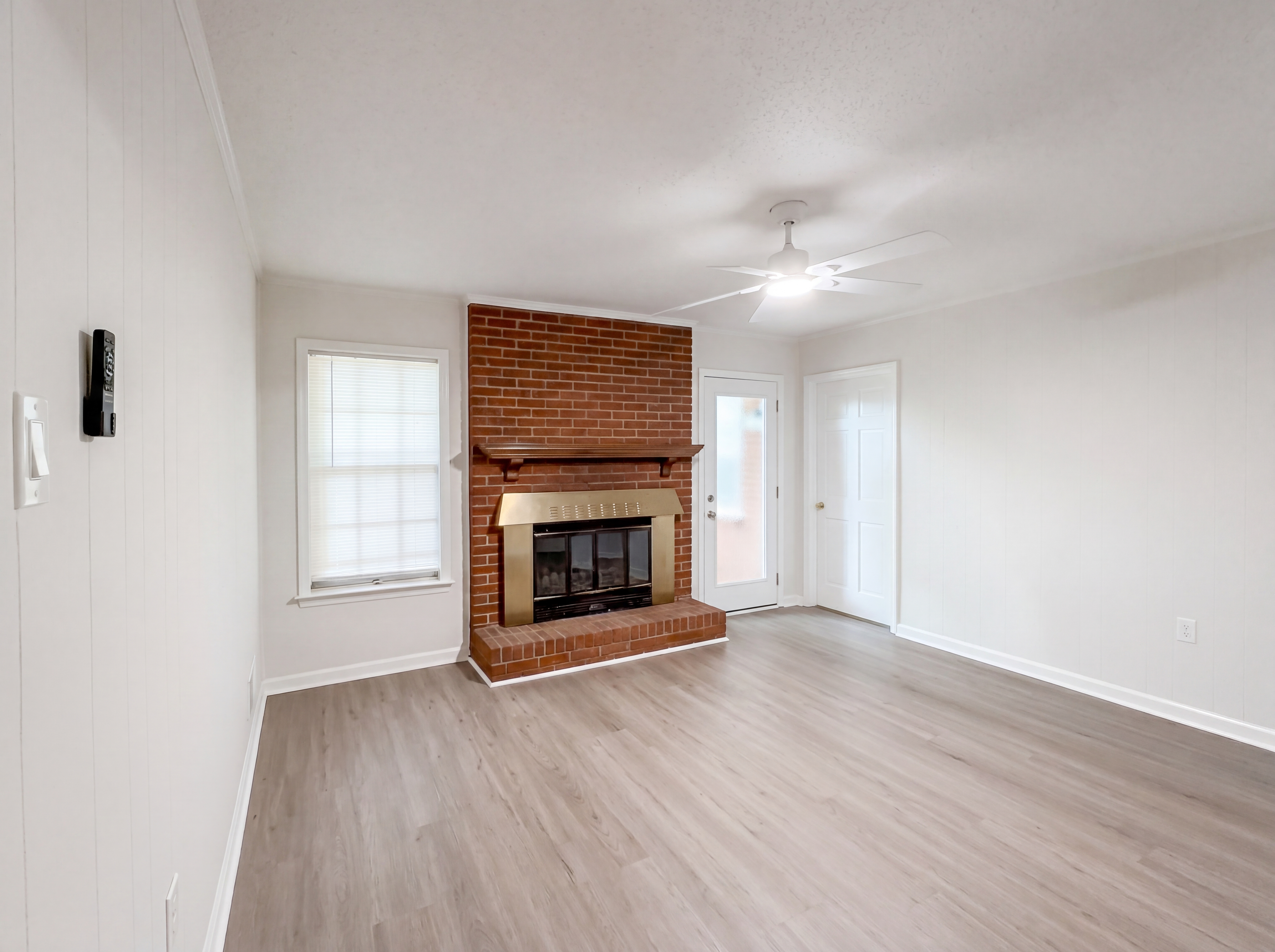 Photo 3 of 43 of 4803 Priscilla Ave, Memphis, TN