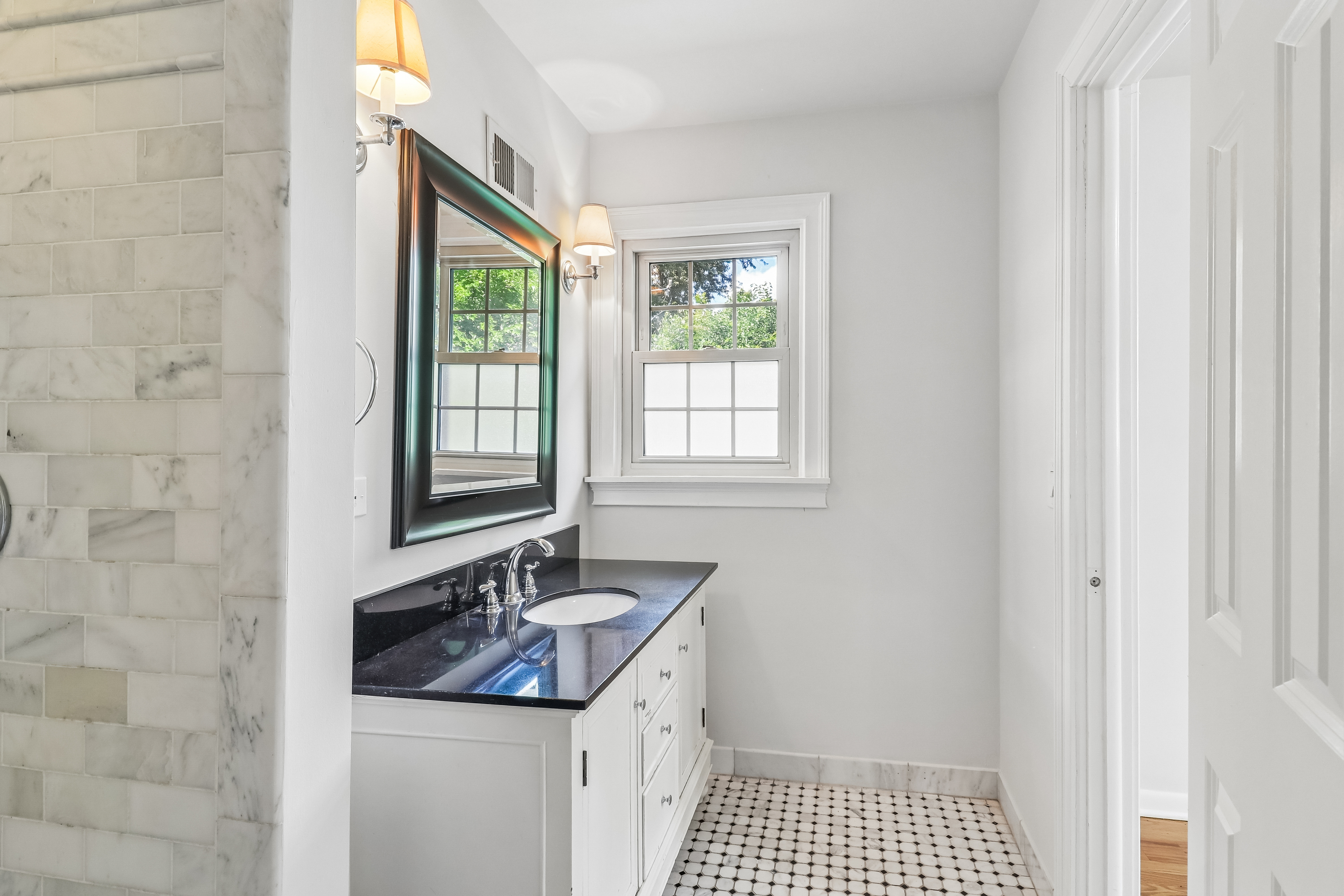 Photo 30 of 46 of 1053 Laurel Ln, Naperville, IL