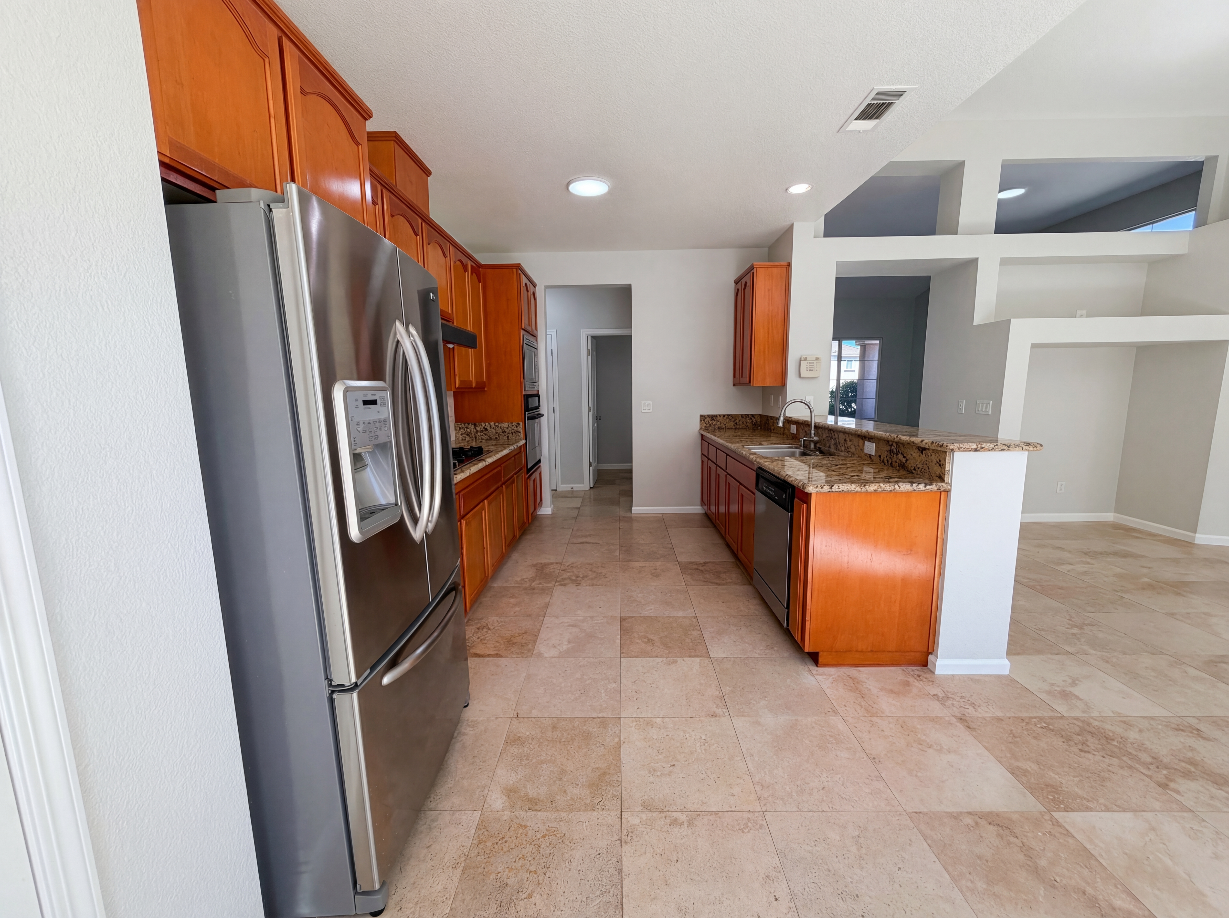 Photo 2 of 47 of 1257 Brooktrail Dr, Pittsburg, CA