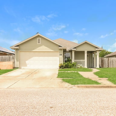 Property photo 1 of 7508 Star Harbor Dr