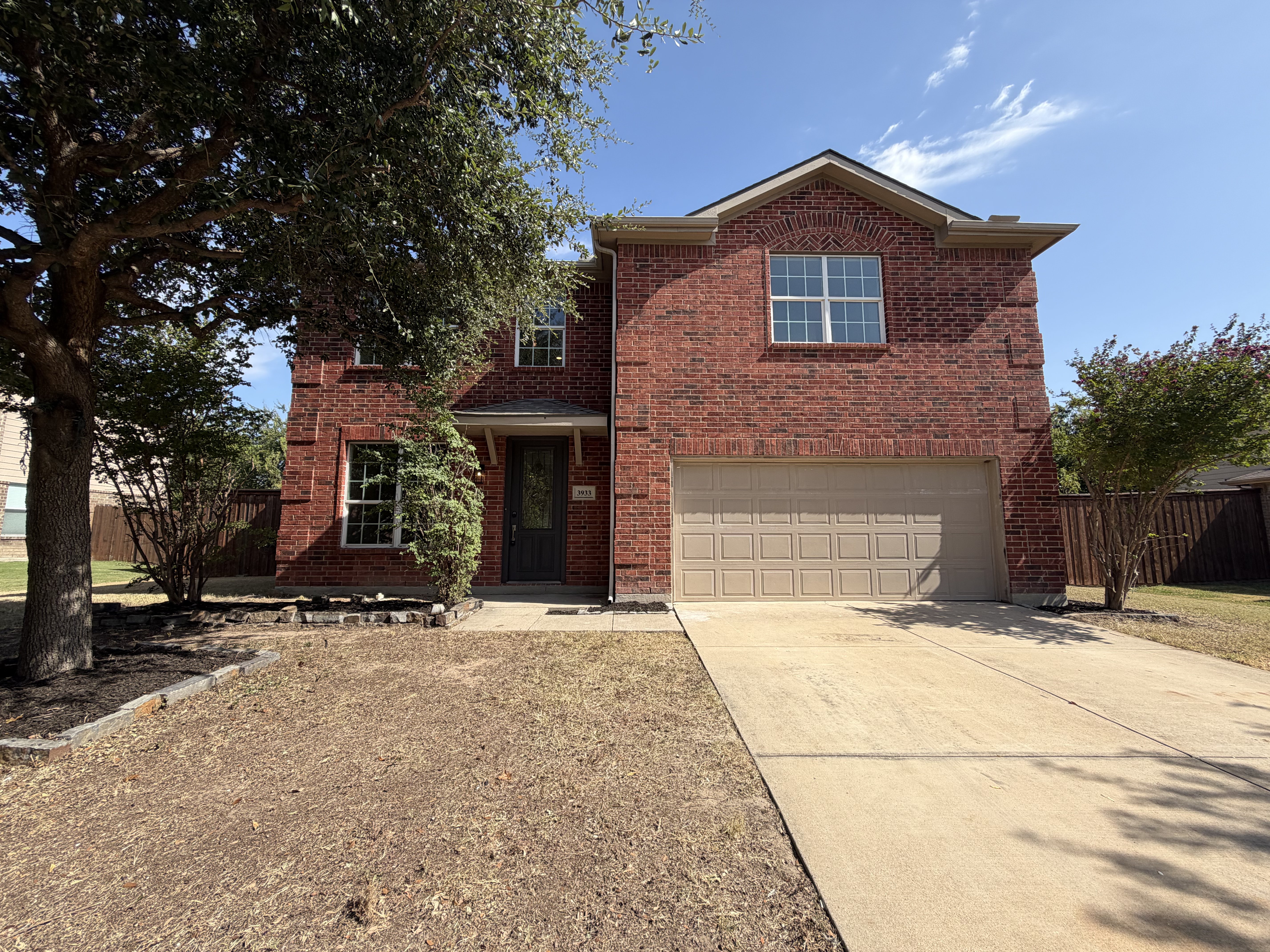 Photo 25 of 32 of 3933 Grizzly Hills Cir, Fort Worth, TX