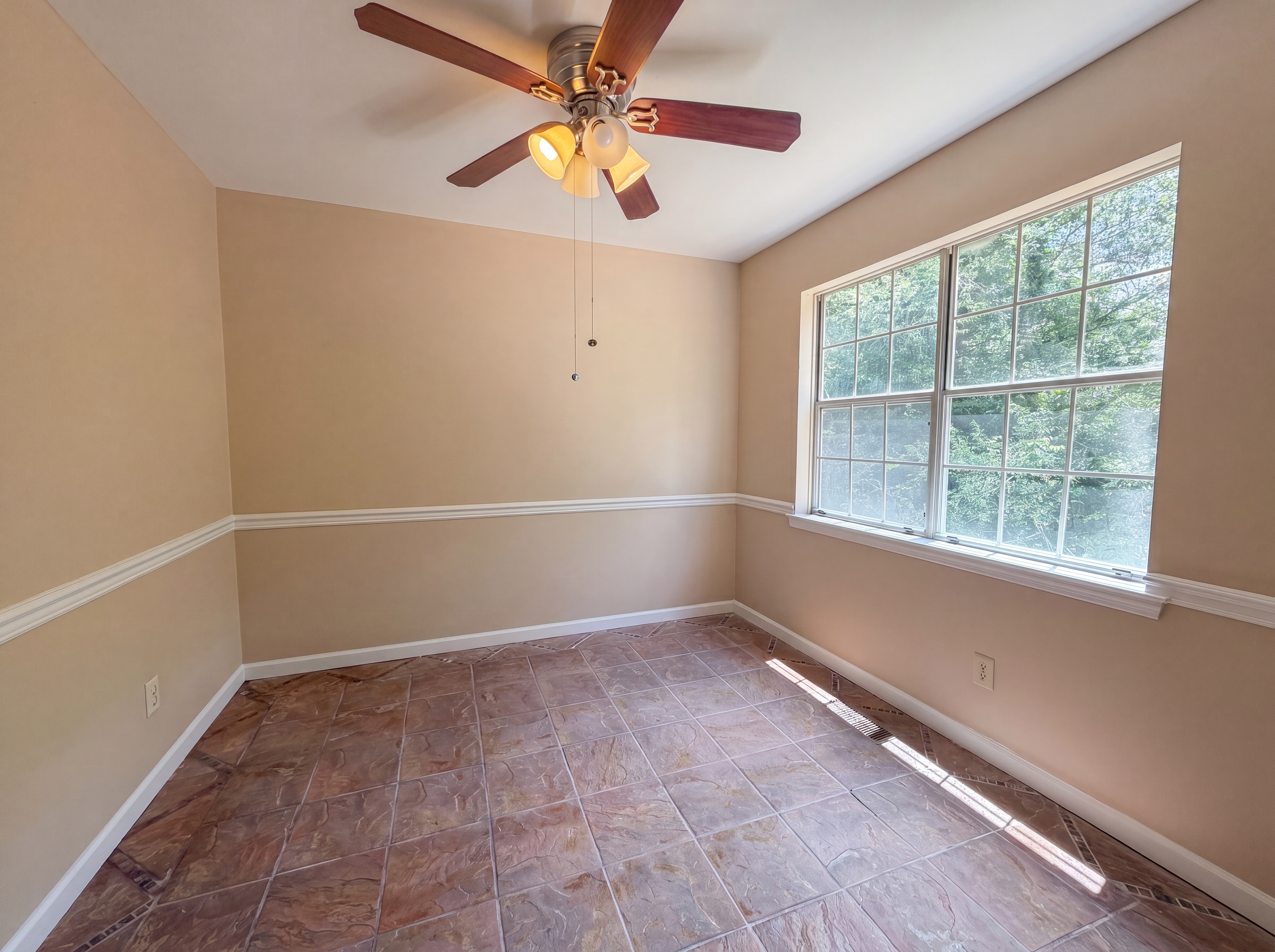 Photo 14 of 21 of 2813 Wood Dr NE, Center Point, AL