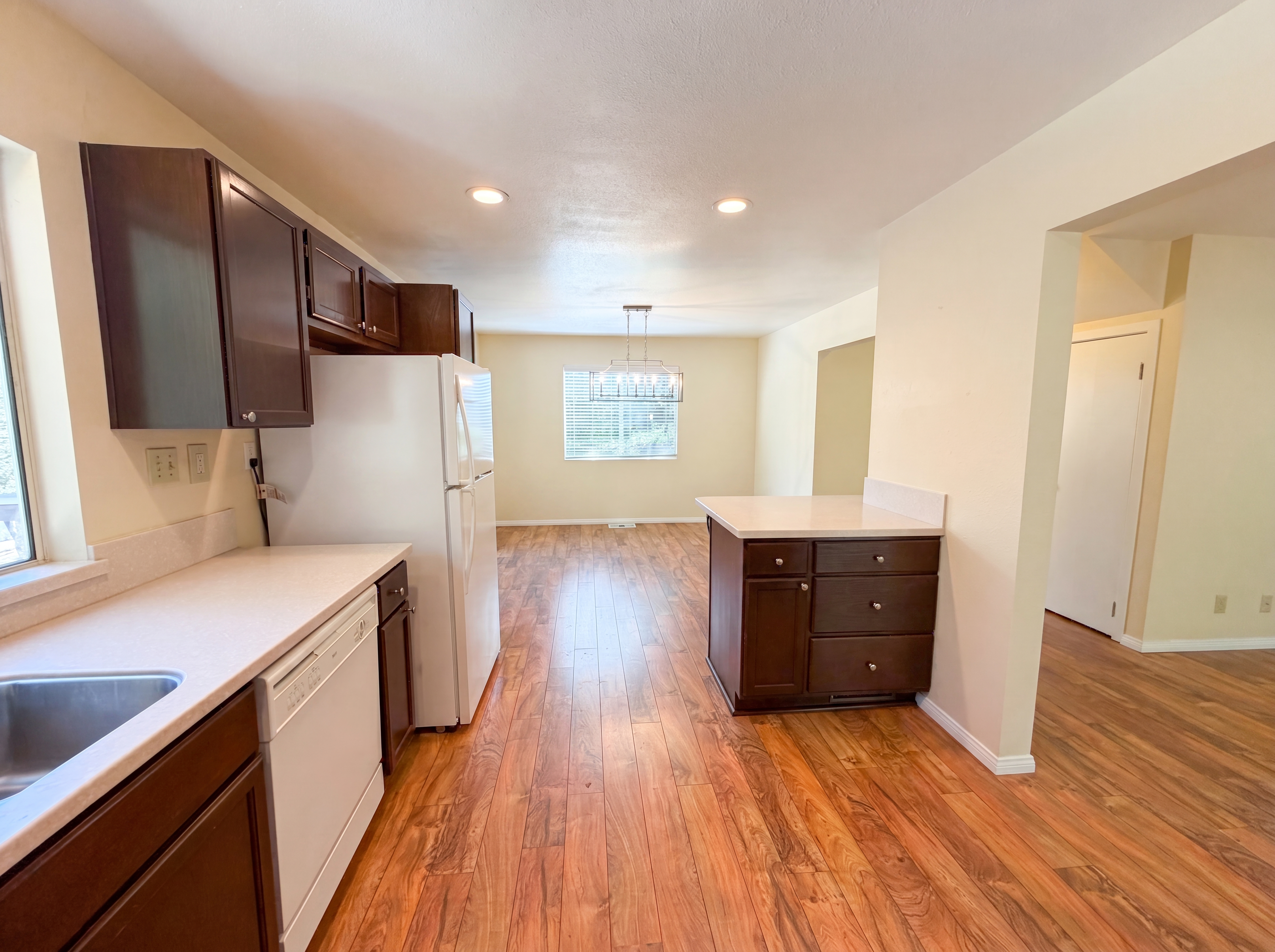 Photo 9 of 20 of 21778 Ridge Dr, Cedarpines Park, CA