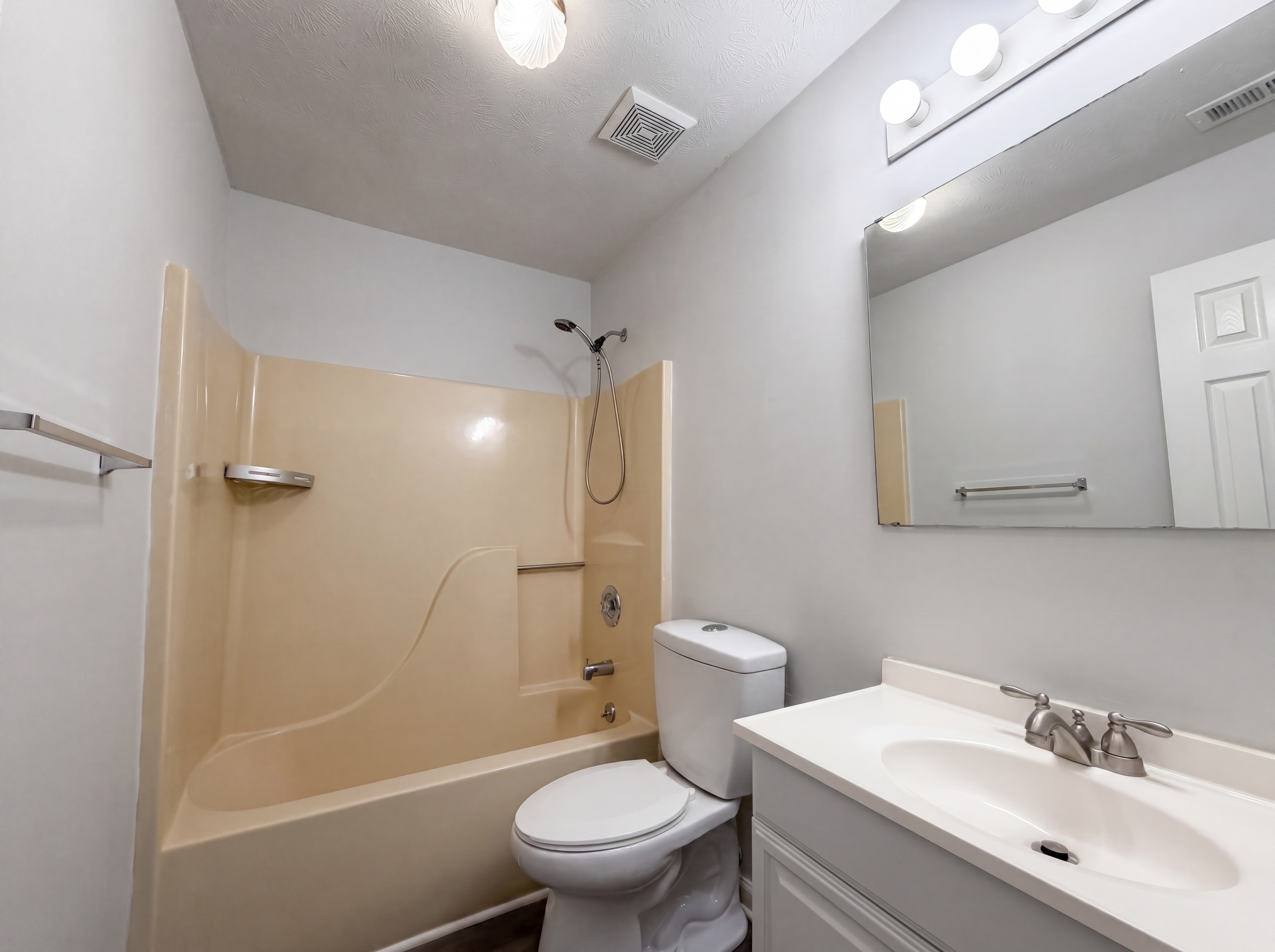 Photo 15 of 17 of 2577 Previs Rd, Fayetteville, NC