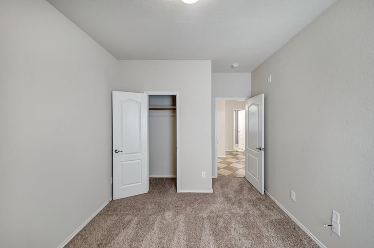 Photo 19 of 27 - 5424 Cameron Dr, Grand Prairie, TX 75052