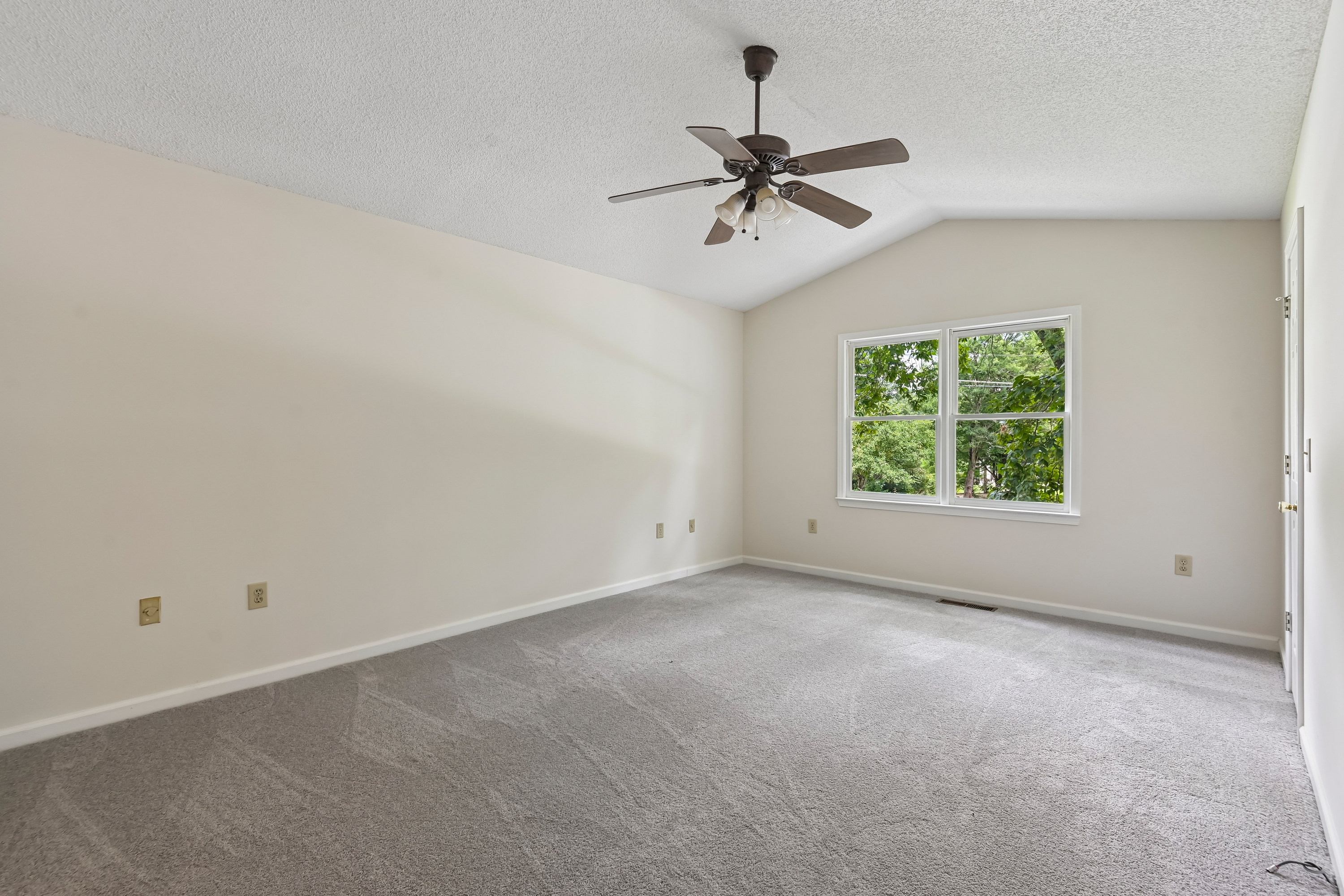 Photo 19 of 44 of 18 Misty Ridge Pl, Hiram, GA
