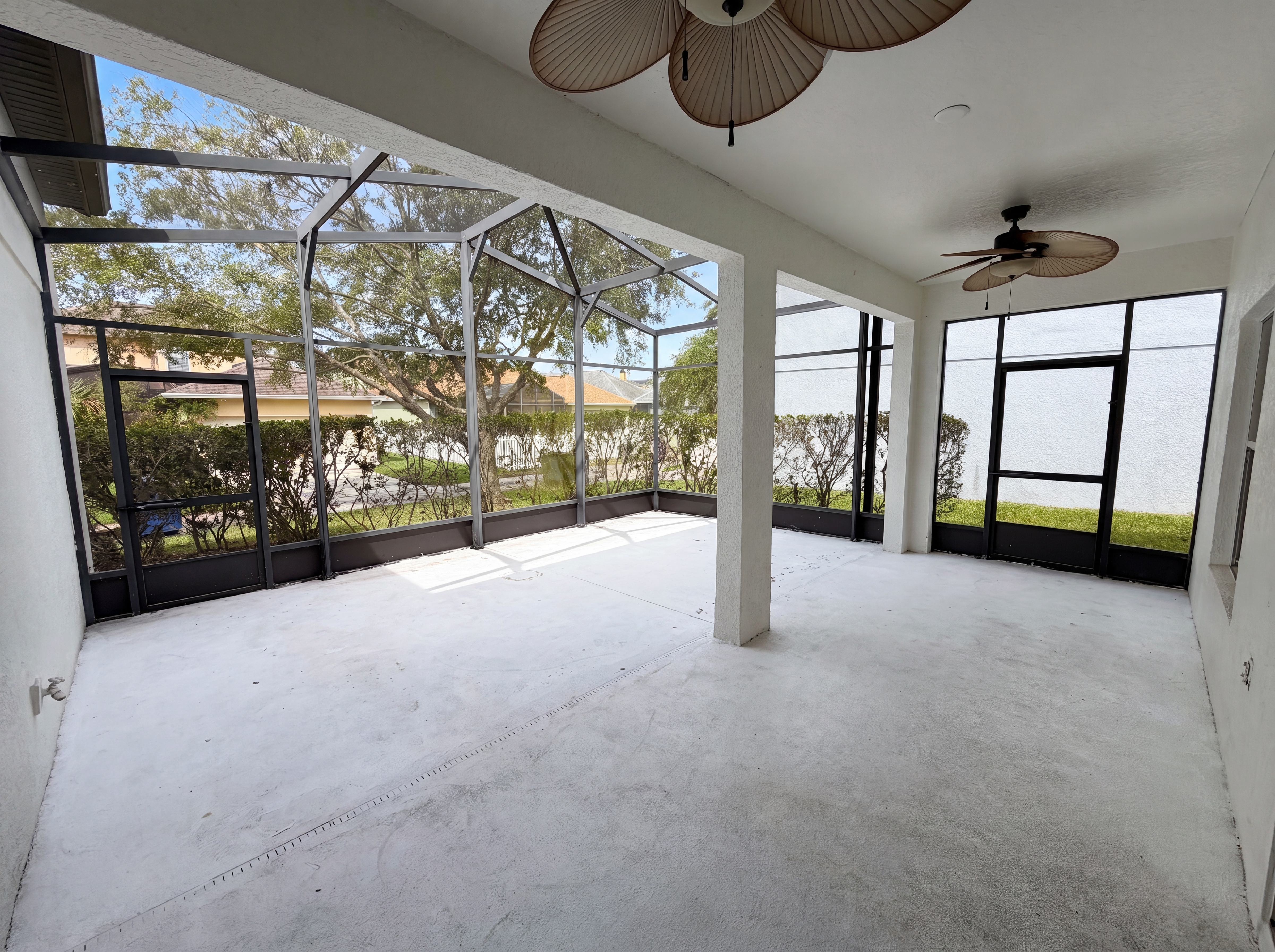 Photo 5 of 34 of 3379 Morelyn Crest Cir, Orlando, FL