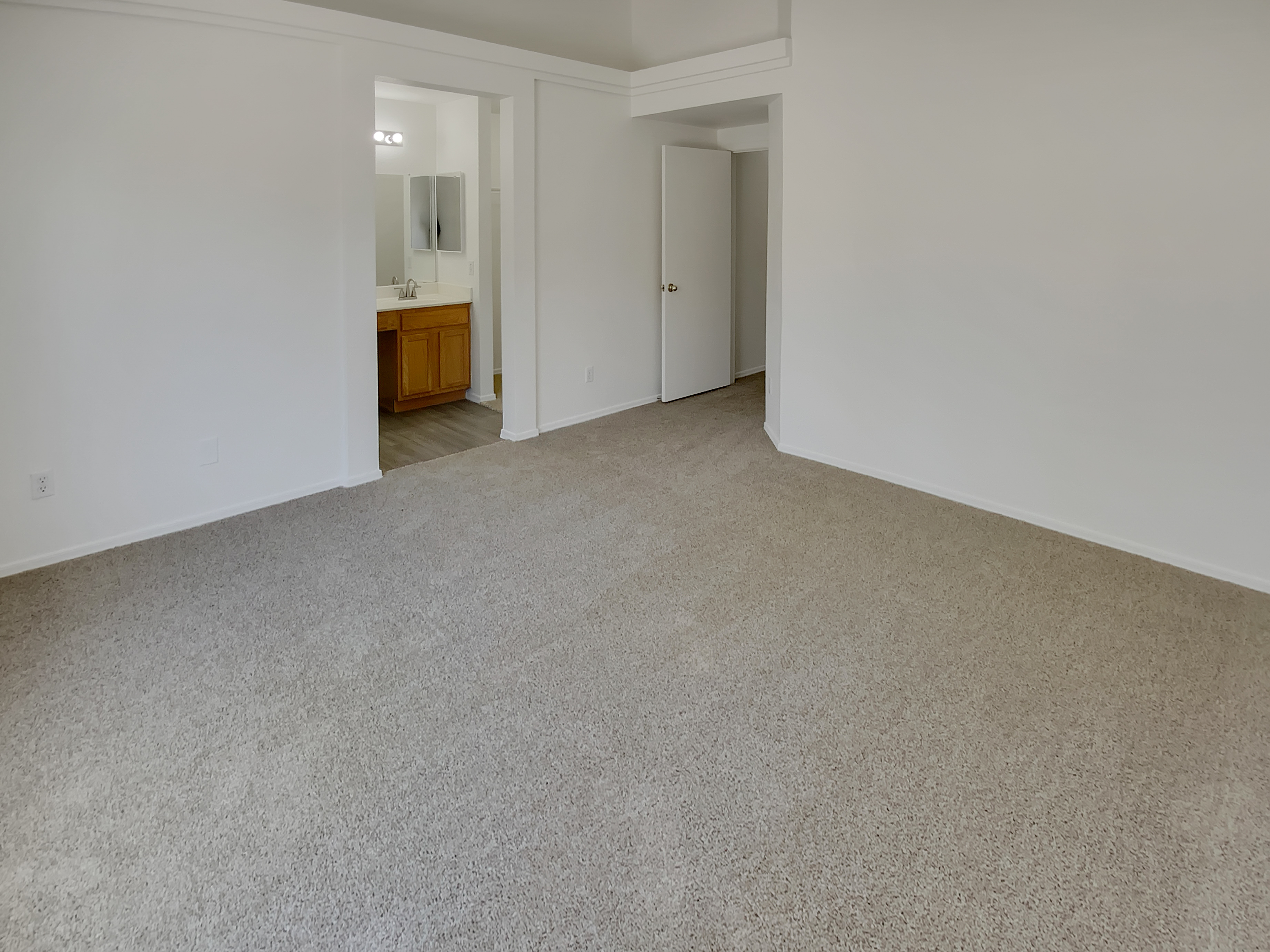 Photo 21 of 27 of 13030 W Hearn Rd, El Mirage, AZ