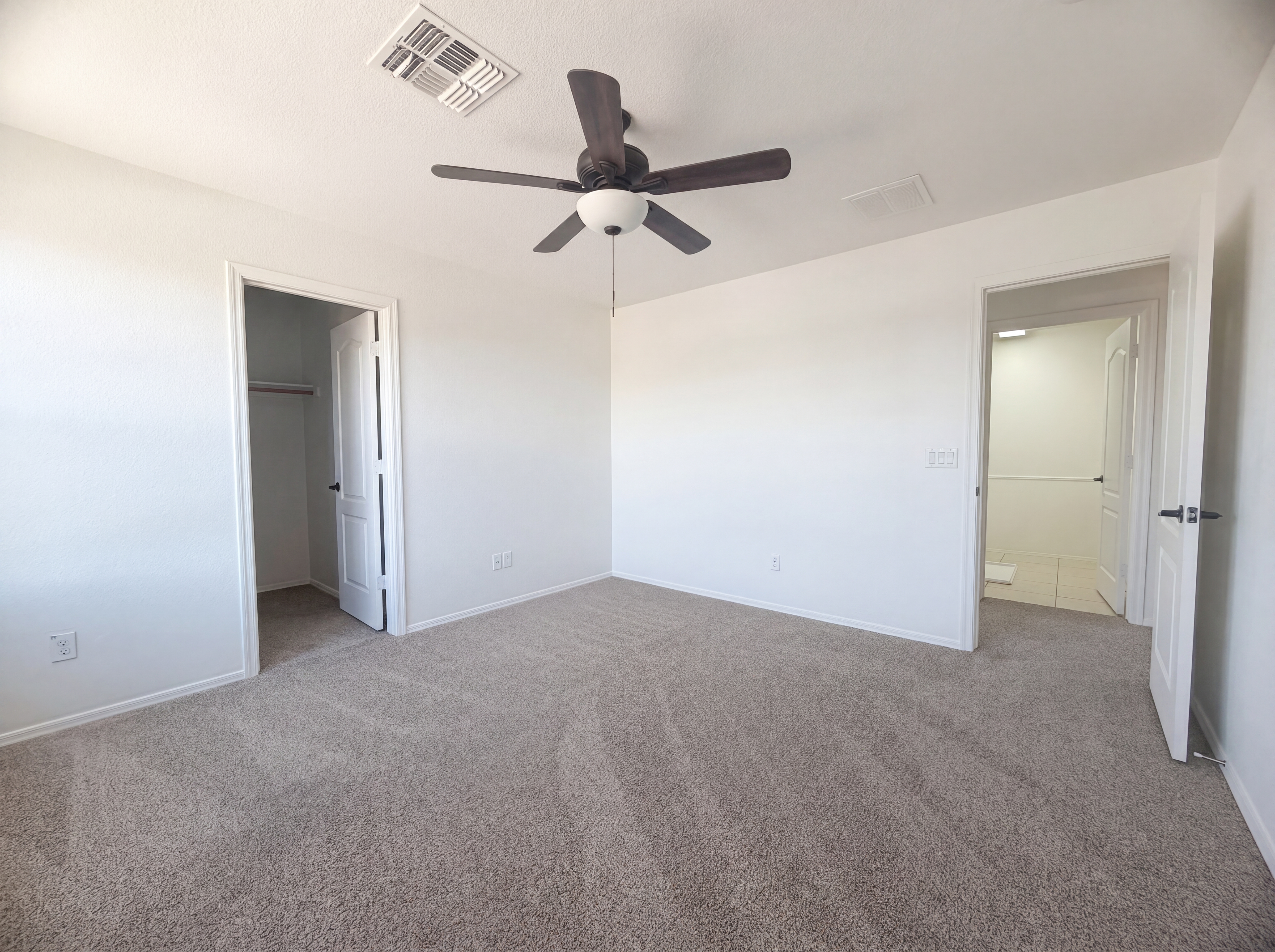 Photo 11 of 18 of 1043 E Daniella Dr, San Tan Valley, AZ