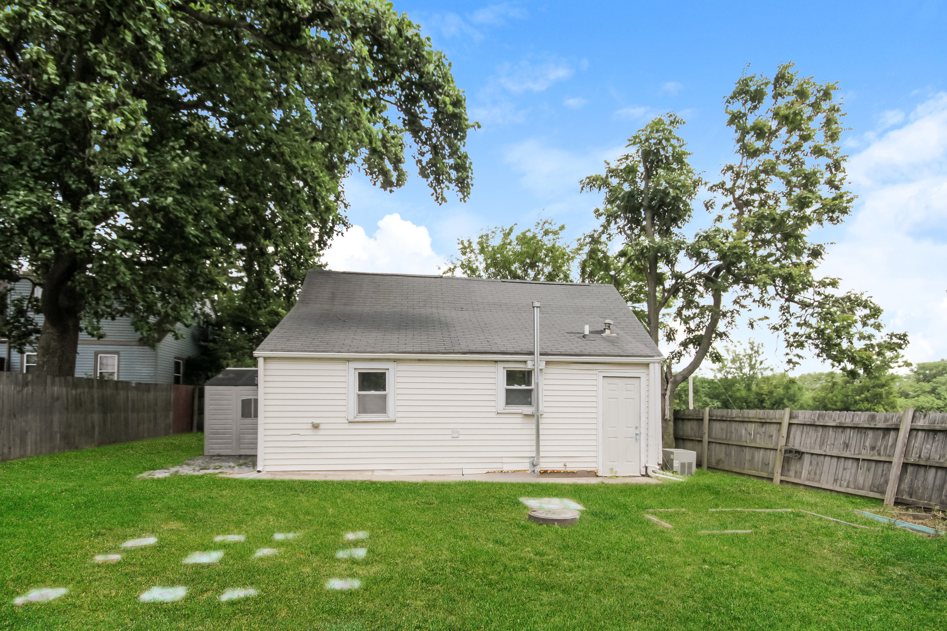 Photo 19 of 22 of 1107 E Joliet St, Crown Point, IN