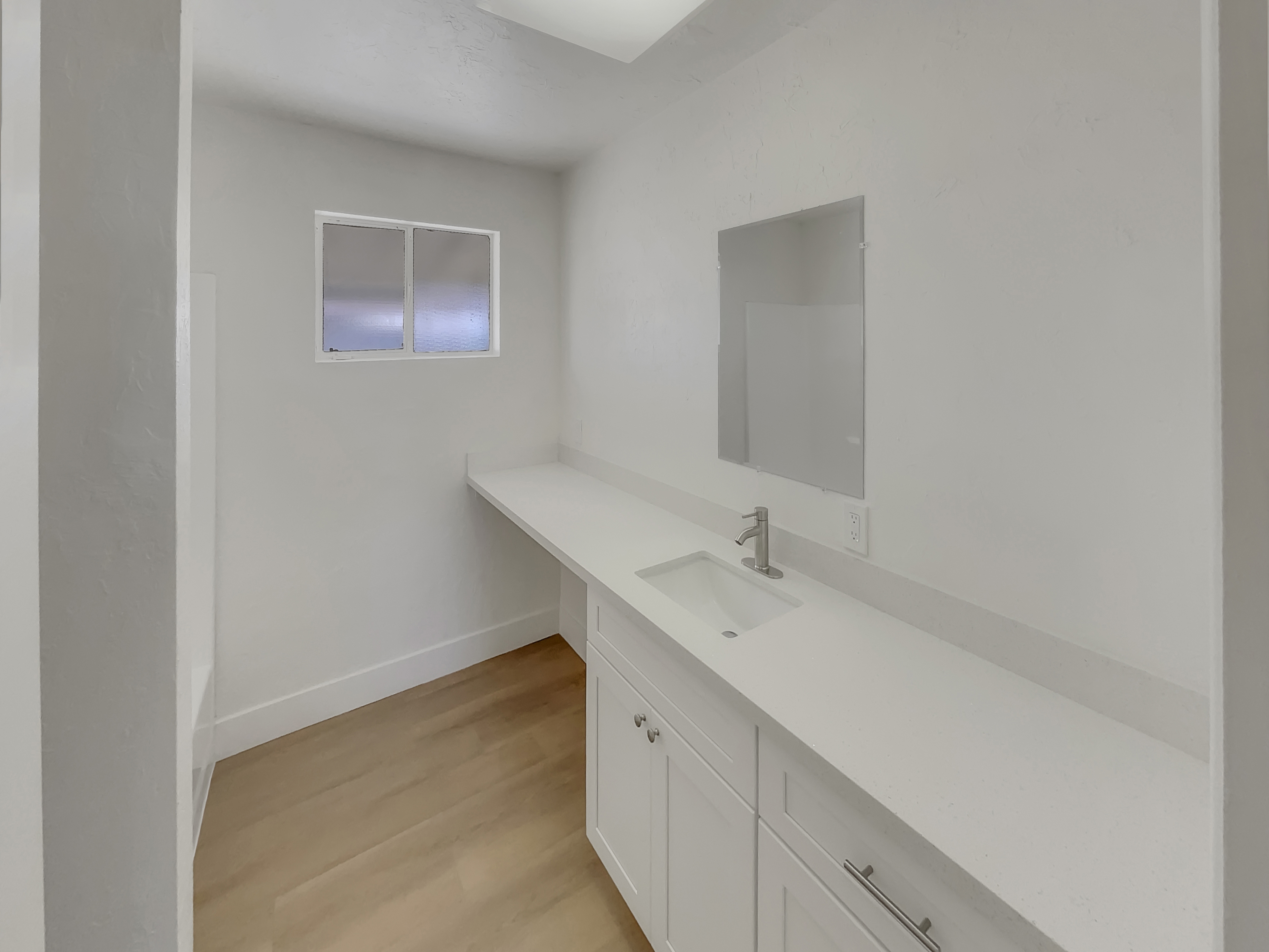 Photo 5 of 33 of 6633 W Colter St, Glendale, AZ