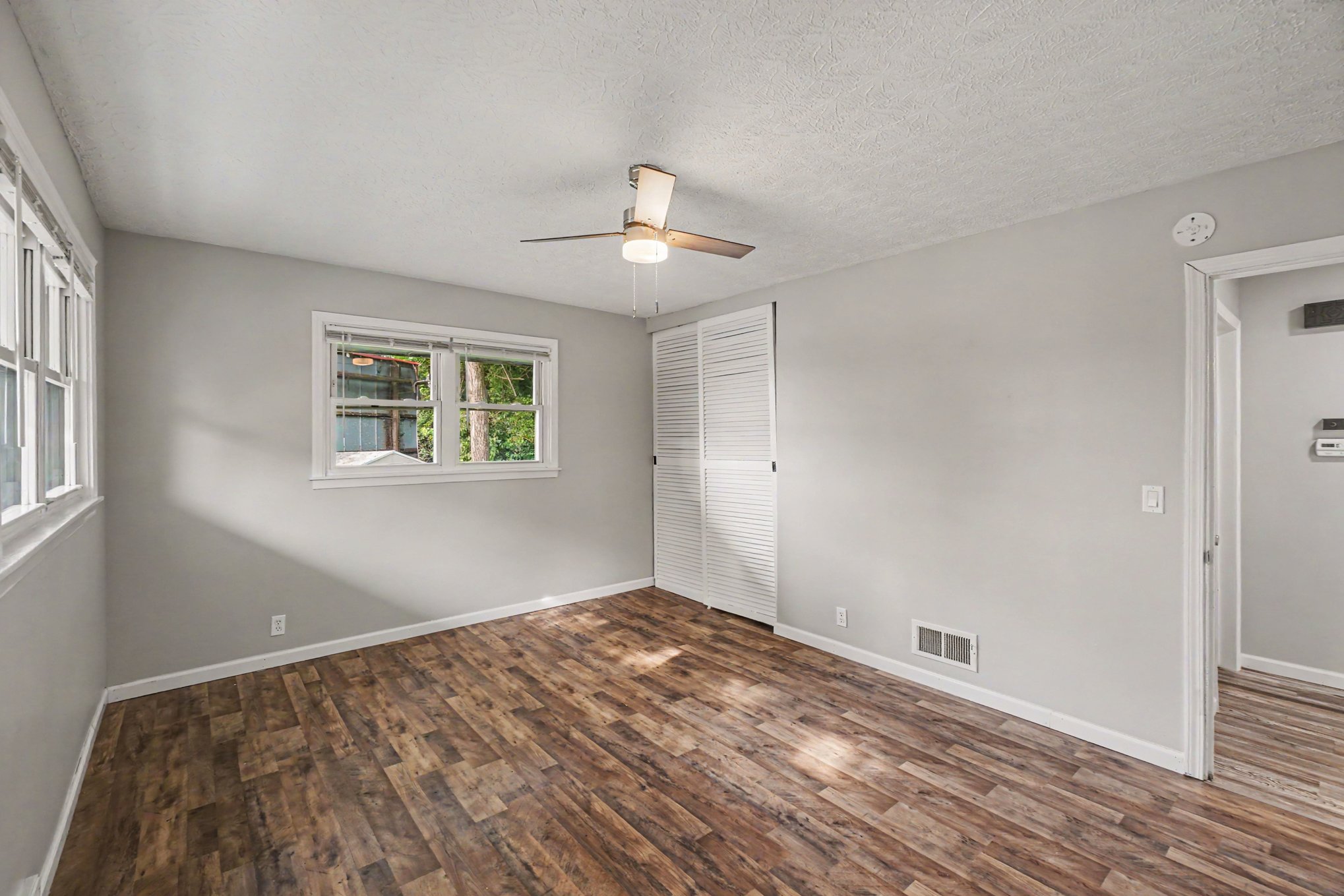 Photo 12 of 17 of 2715 James Ave, Covington, KY