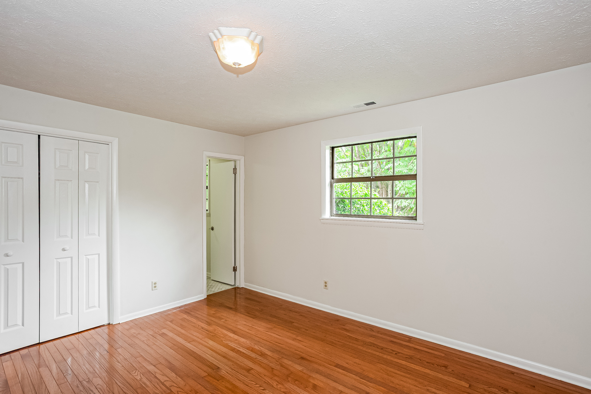 Photo 8 of 21 of 4610 Pruett Dr, Morganton, NC