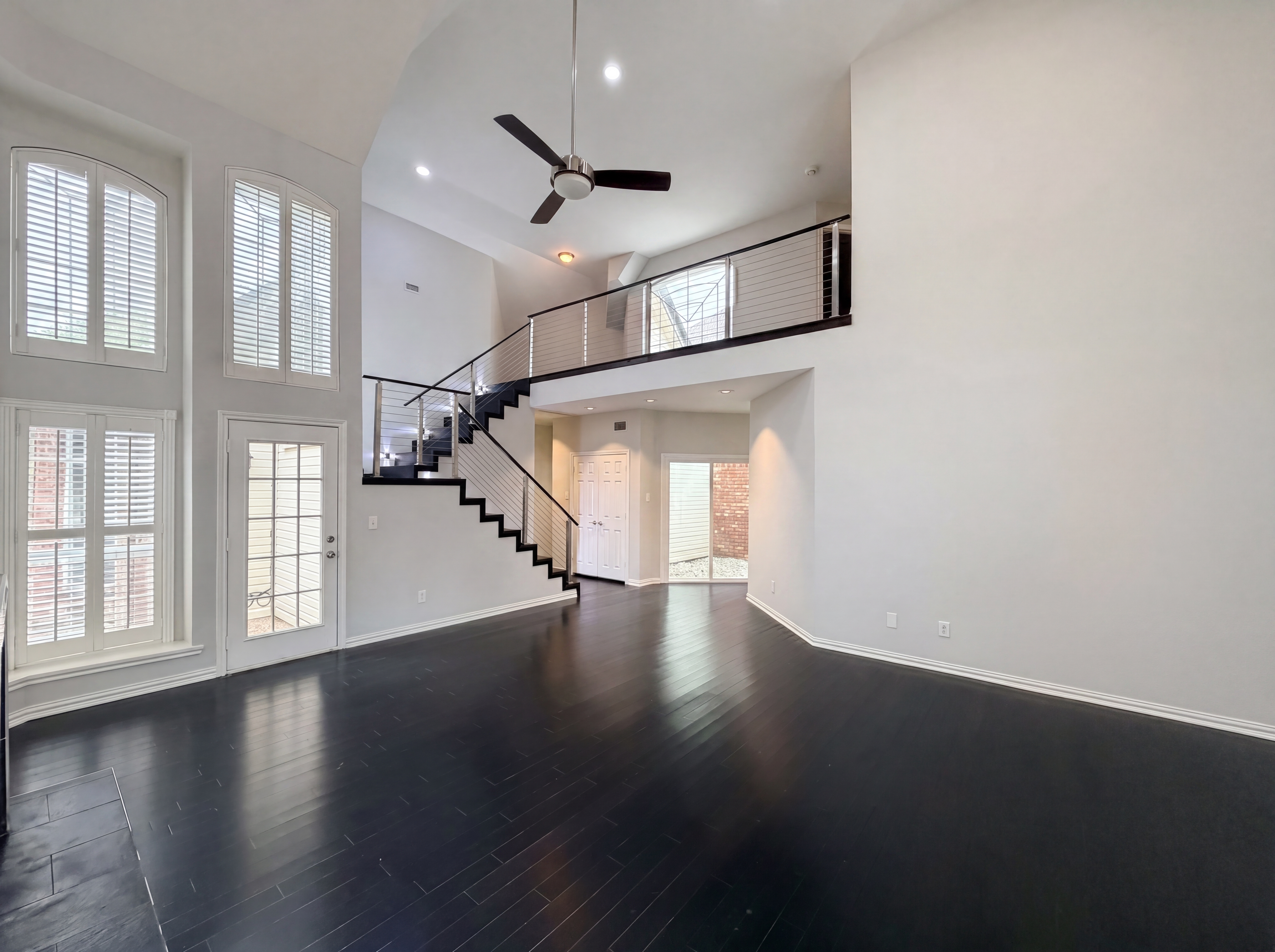 Photo 6 of 27 of 7707 Windmere Ct, Irving, TX