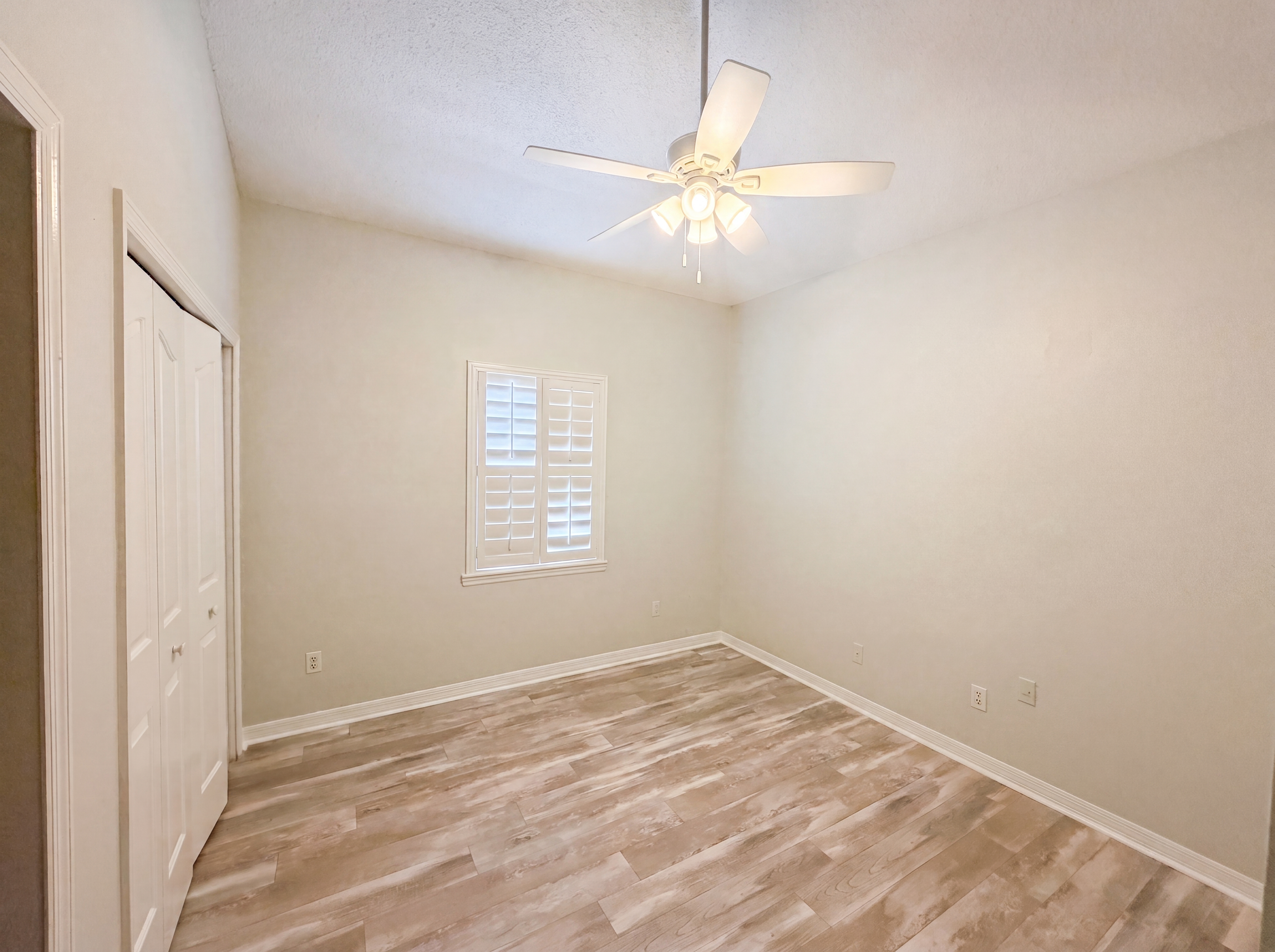 Photo 16 of 30 of 300 Sprucewood Rd, Lake Mary, FL