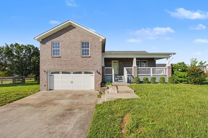 Property photo 1 of 160 Herndon Ln