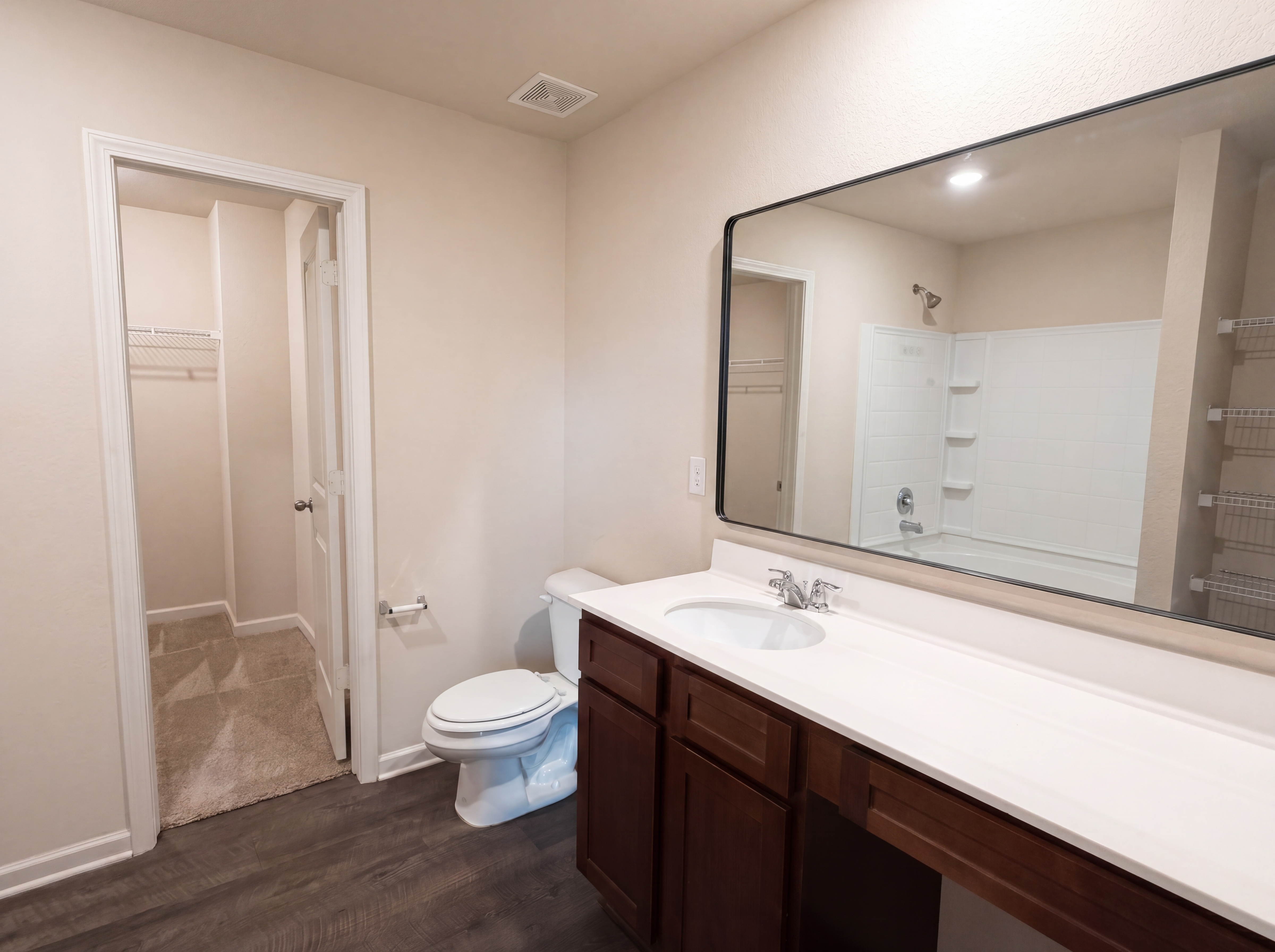Photo 6 of 24 of 184 Oliver Dr, Locust Grove, GA
