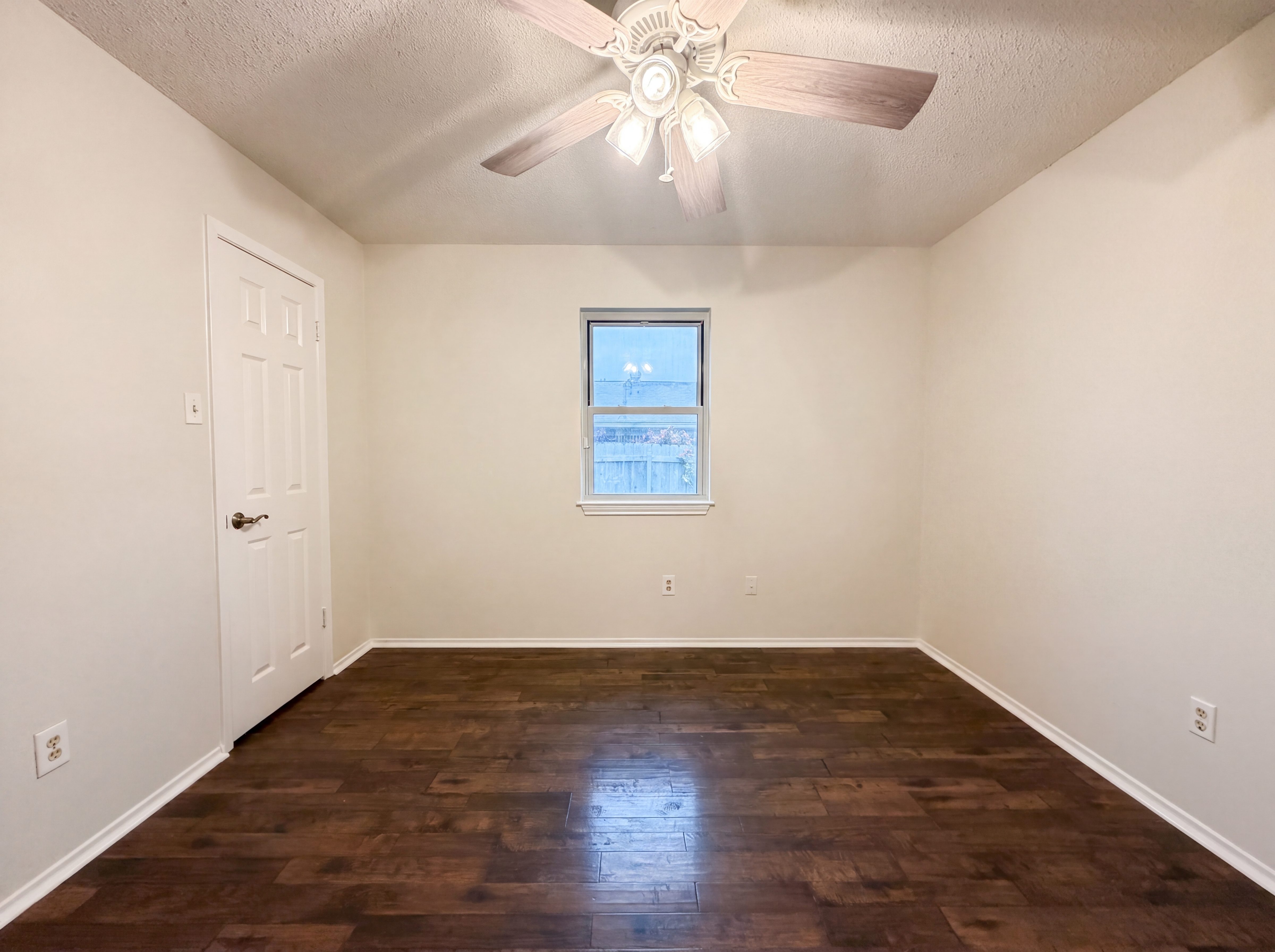 Photo 13 of 18 of 203 W Hogan Dr, Copperas Cove, TX