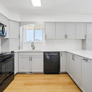 Property photo 2 of 6383 S Lauritzen Dr