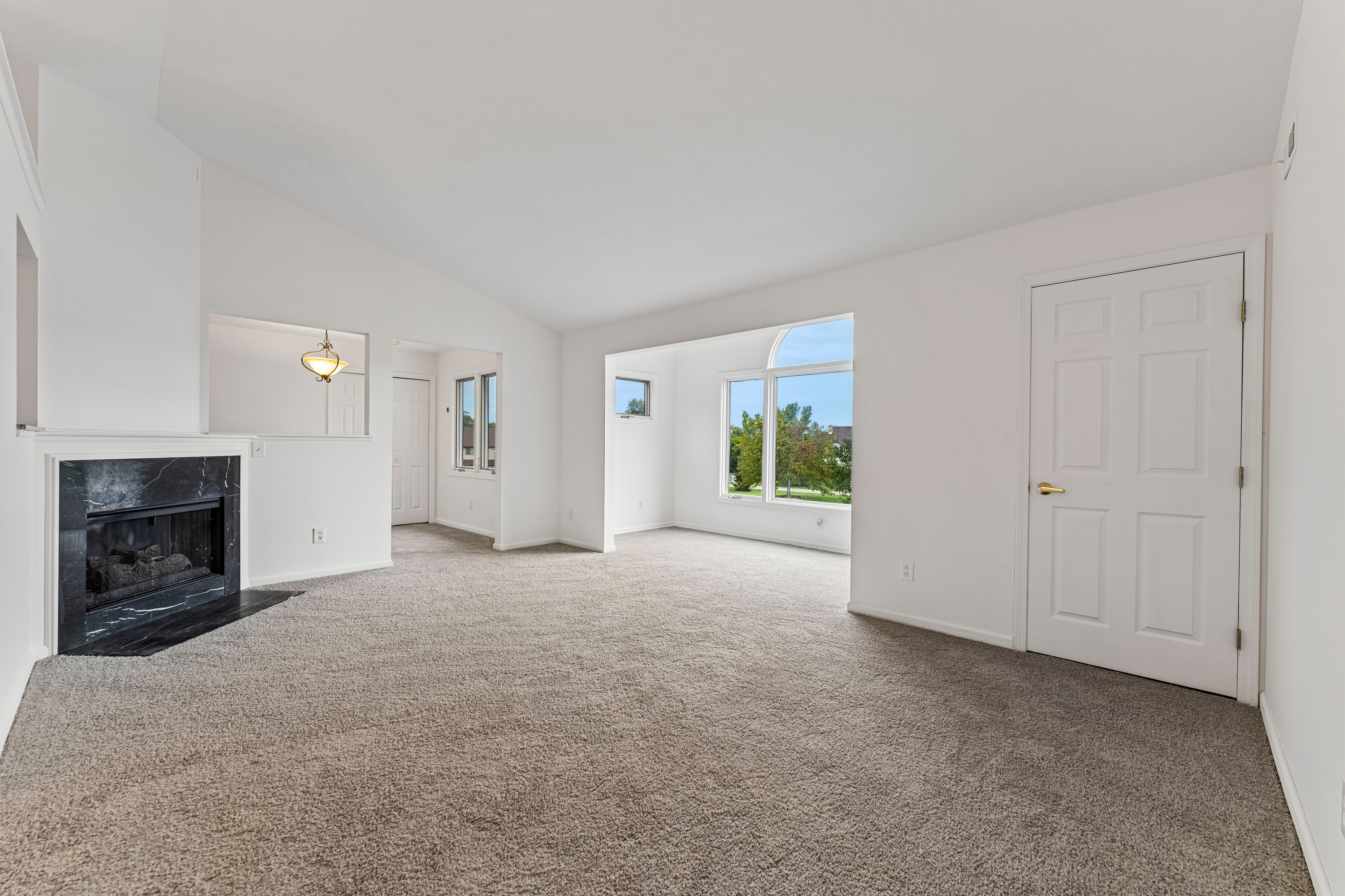 Photo 14 of 31 of 9673 Sylvan Ln, Concord Township, OH