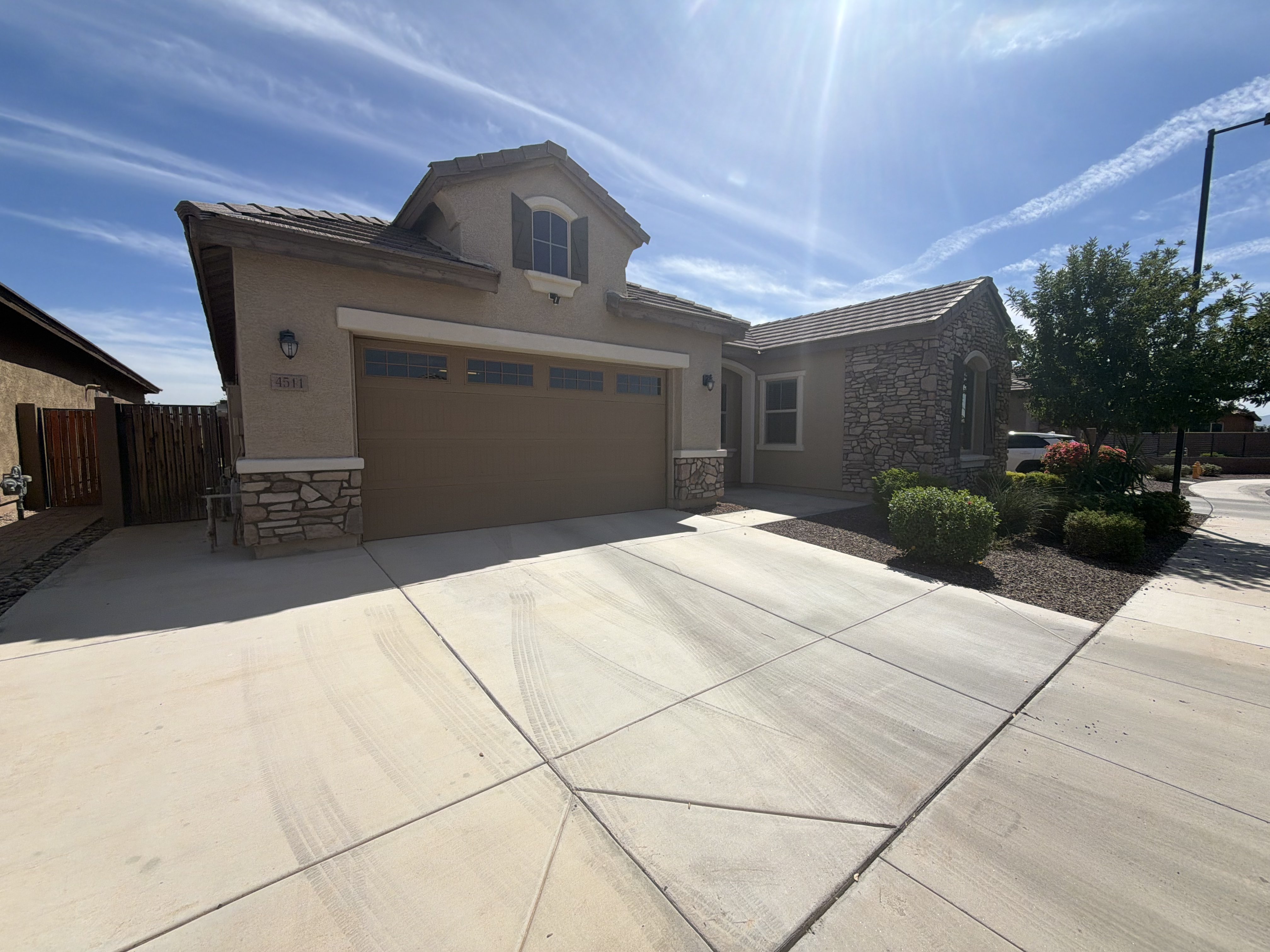 Photo 6 of 55 of 4511 N 93rd Dr, Phoenix, AZ