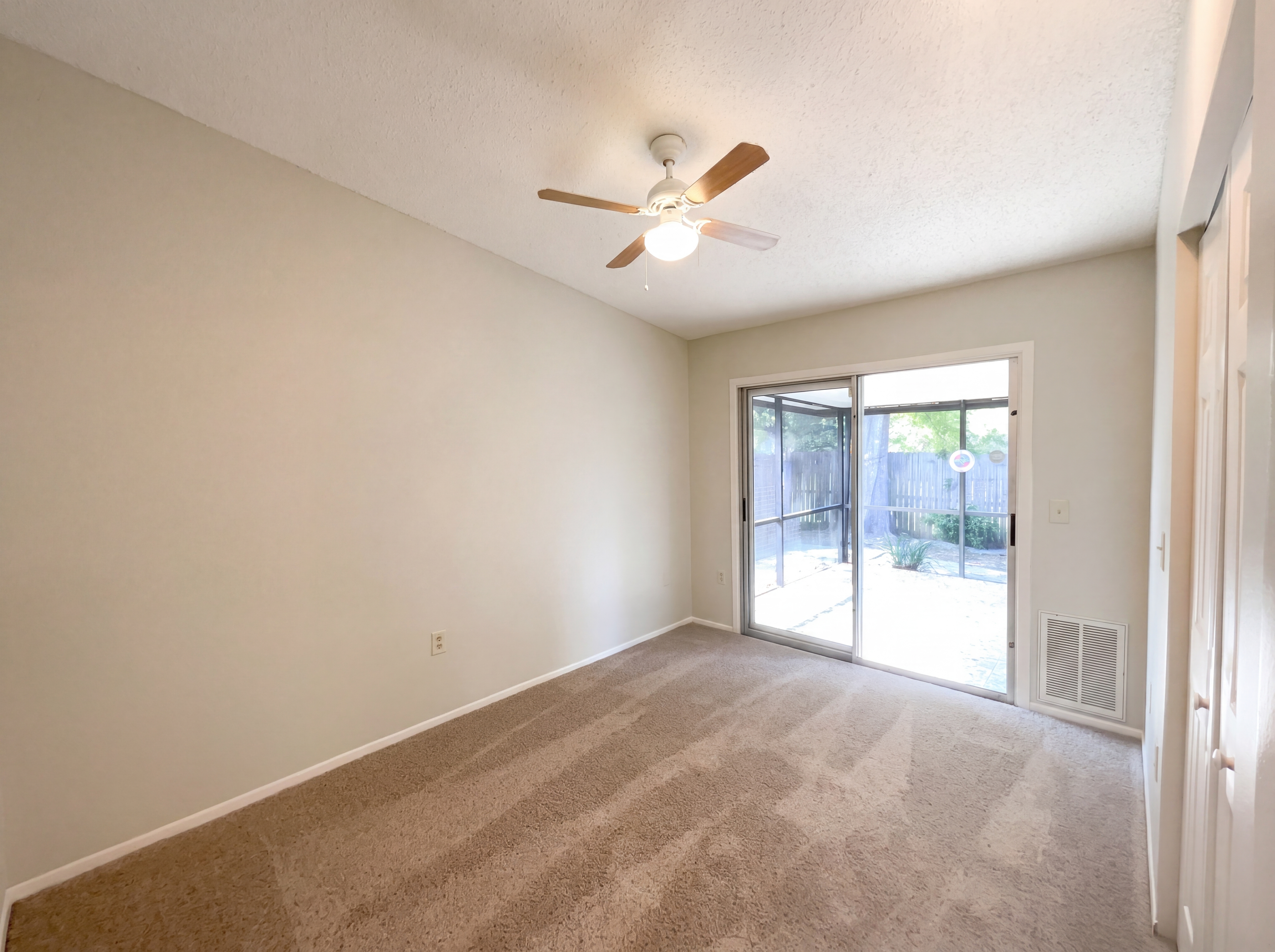 Photo 11 of 23 of 1015 Westside Dr, Winter Garden, FL