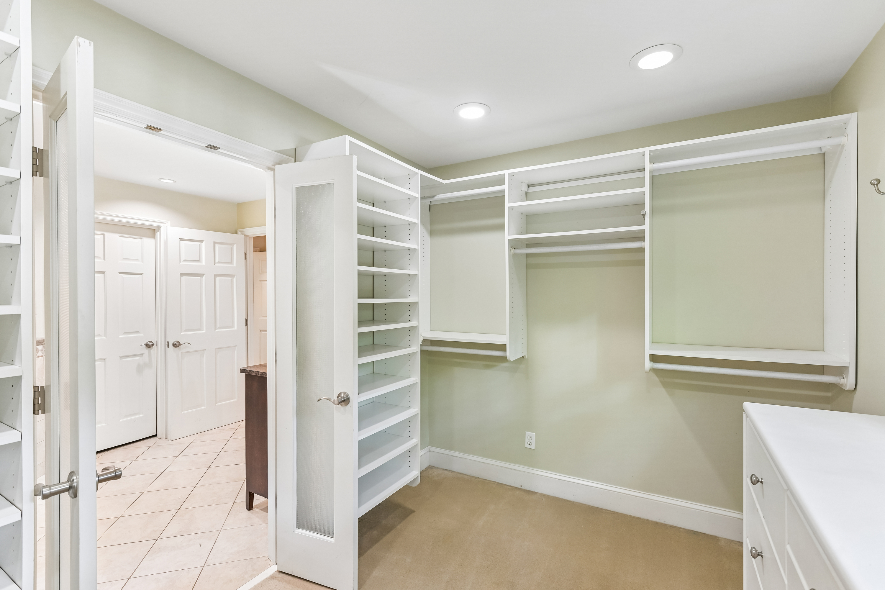 Photo 77 of 87 of 3135 Spalding Dr, Atlanta, GA