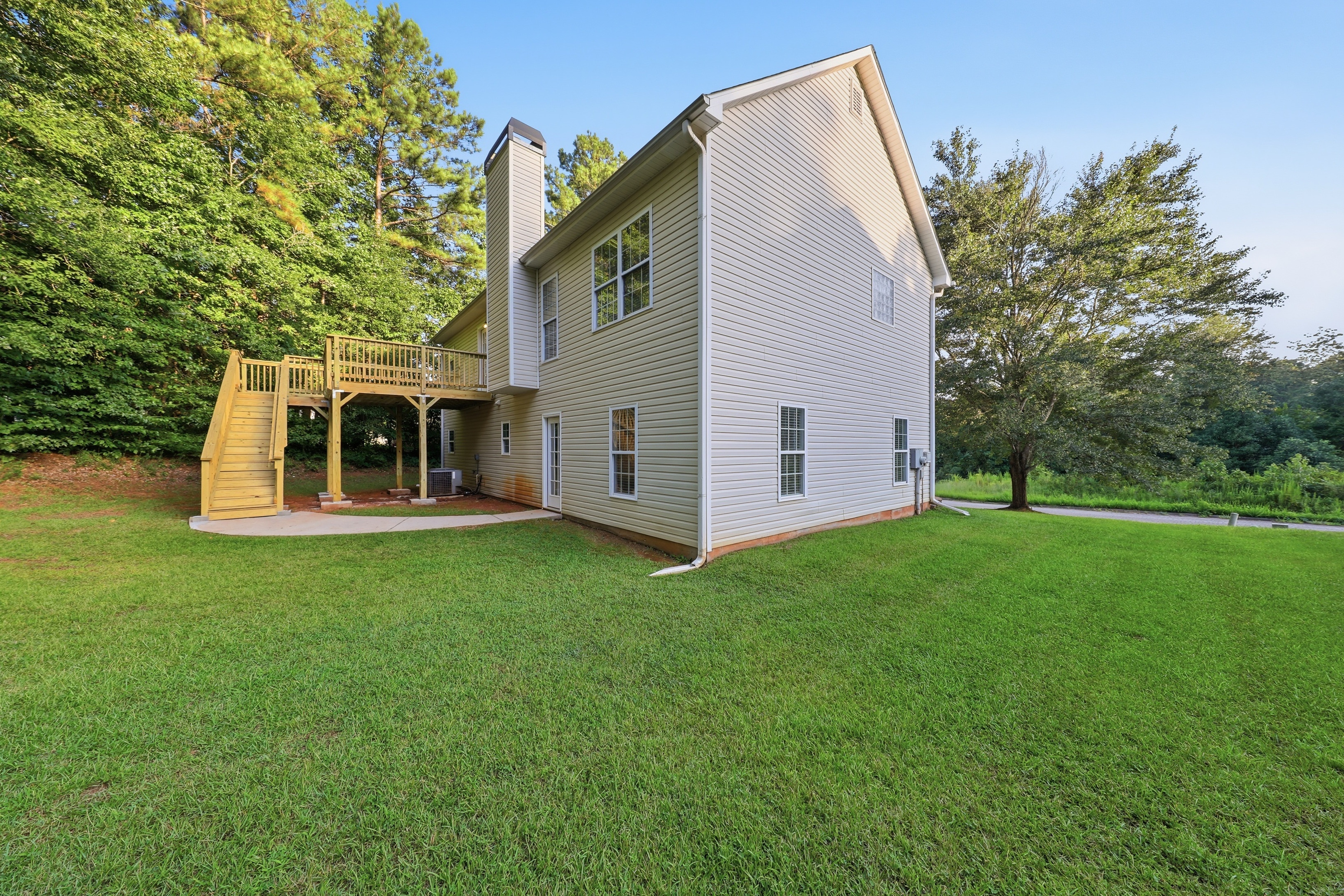 Photo 5 of 31 of 117 E Woodland Mnr, Temple, GA
